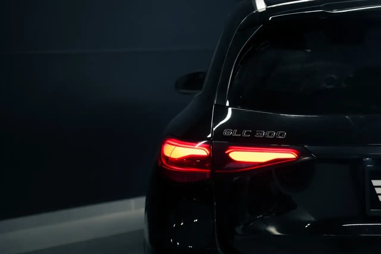Mercedes-Benz GLC снимка Mercedes-Benz GLC