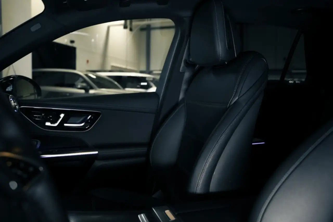 Mercedes-Benz GLC снимка Mercedes-Benz GLC