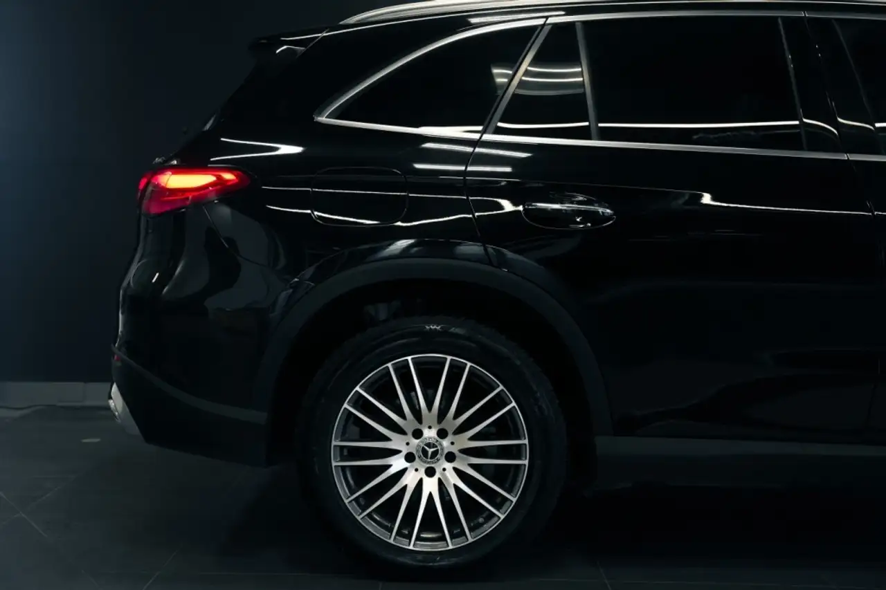 Mercedes-Benz GLC снимка Mercedes-Benz GLC