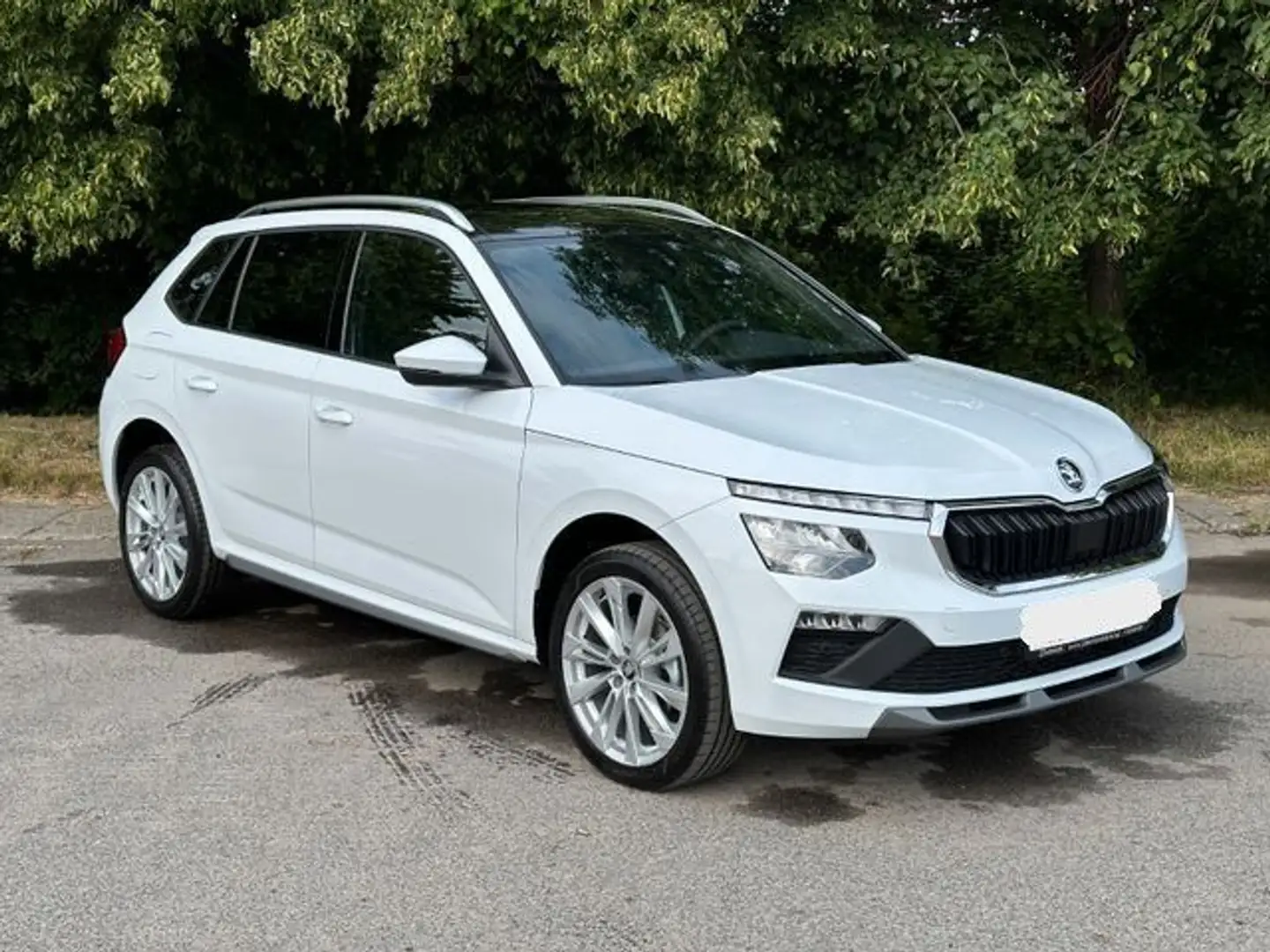 Skoda Kamiq 1.5 TSI ACT DSG Selection LED PDC NAVI AHK Weiß - 1