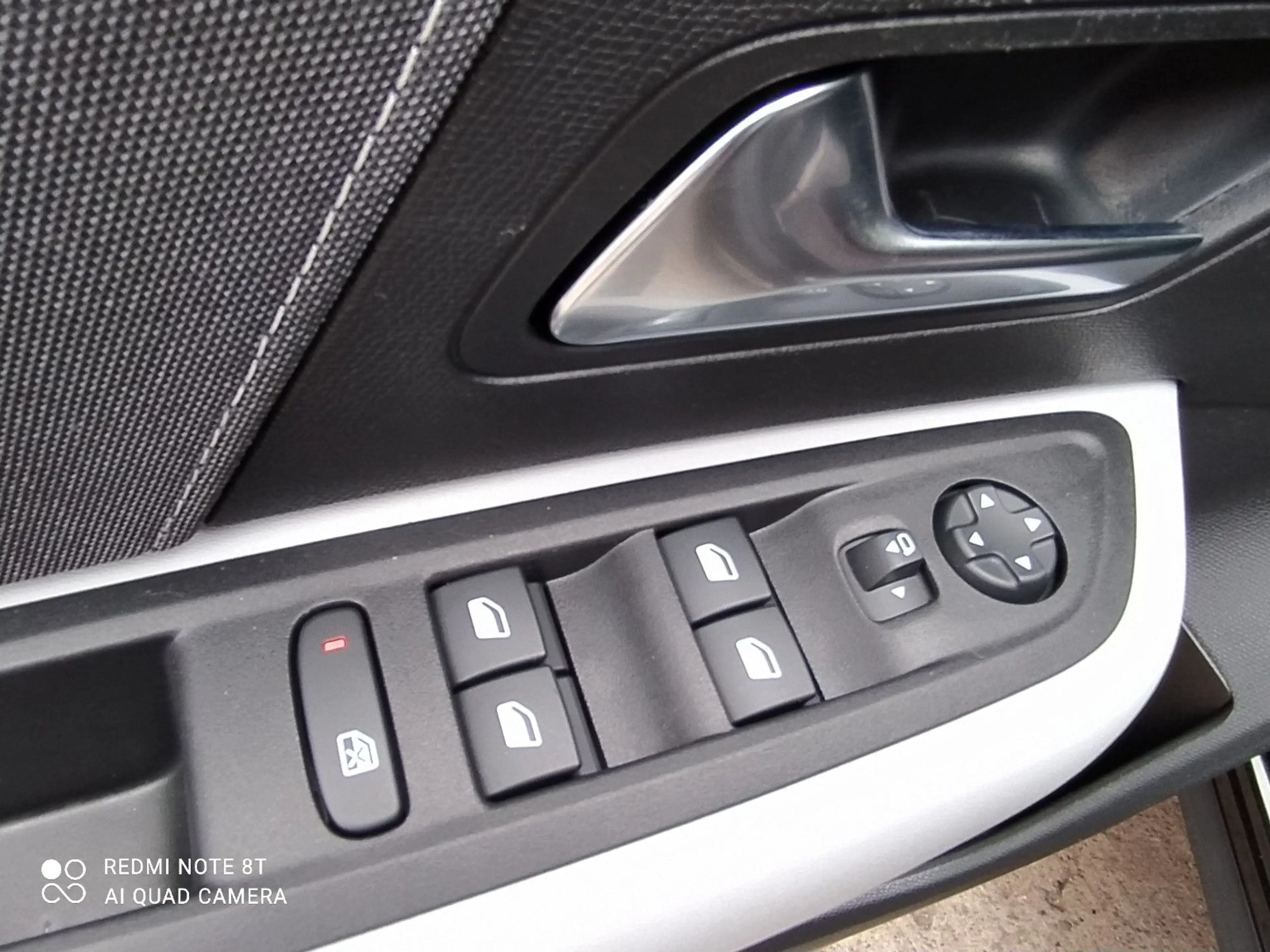 Citroen C4 Lim. Max 1.2 AT *Kamera*Sitzheizung* — photo 9