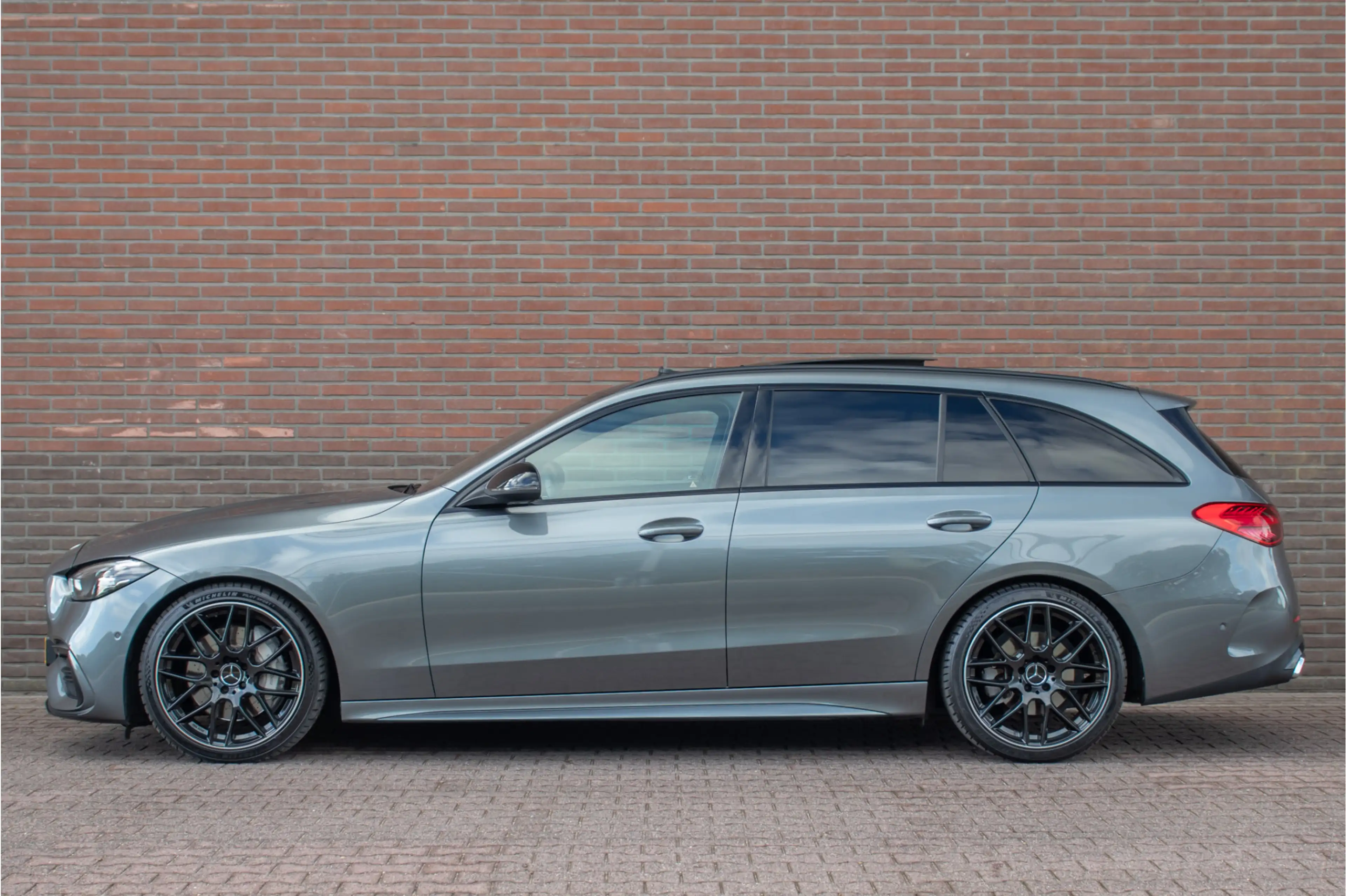 Mercedes-Benz C 200 Launch Edition AMG Line, Origineel NL, Panoramadak — photo 21