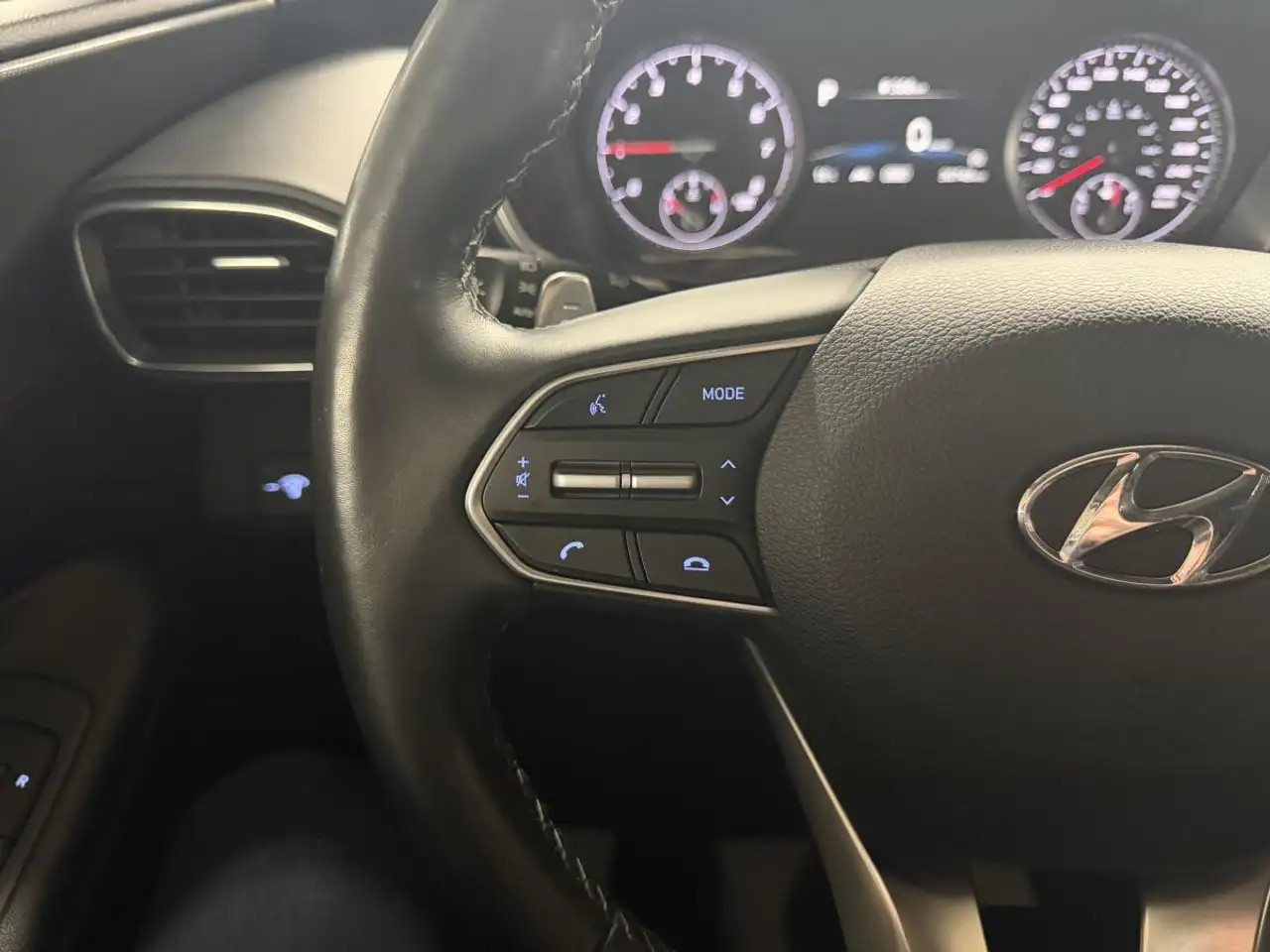 Hyundai SANTA FE снимка Hyundai SANTA FE