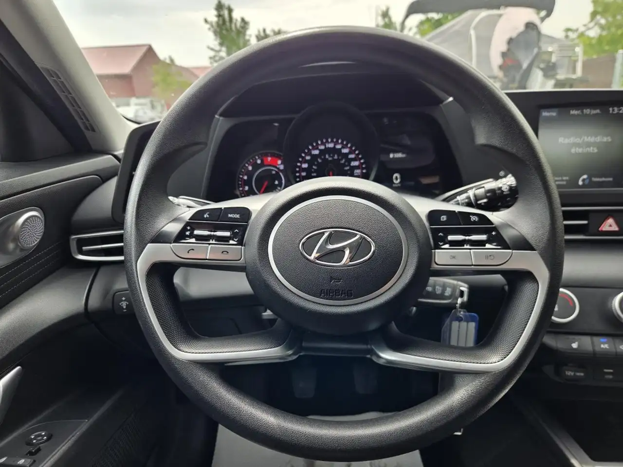 Hyundai ELANTRA fotografie Hyundai ELANTRA