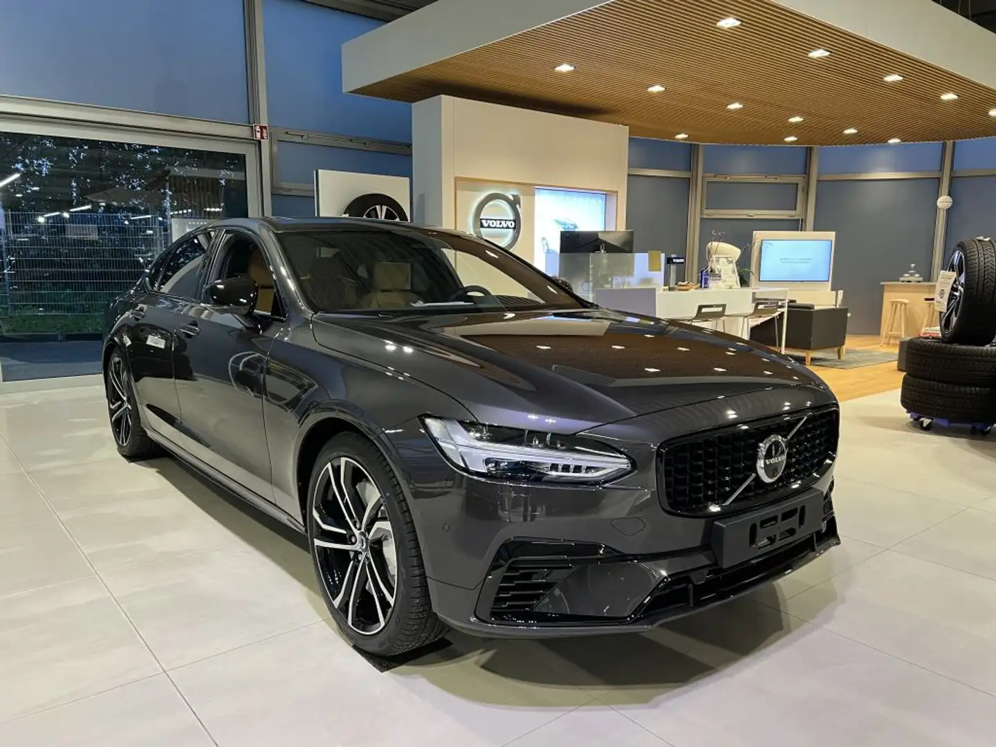 Volvo S90 T8 Recharge AWD Plus Dark PHEV 0,5% Versteuerung Gris - 1
