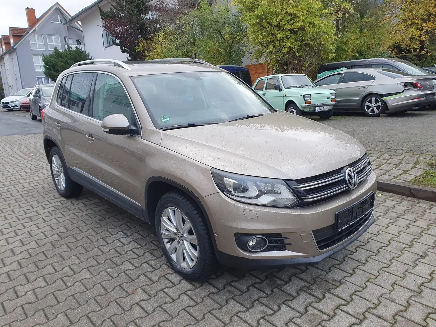 Volkswagen Tiguan Sport Beige - 2