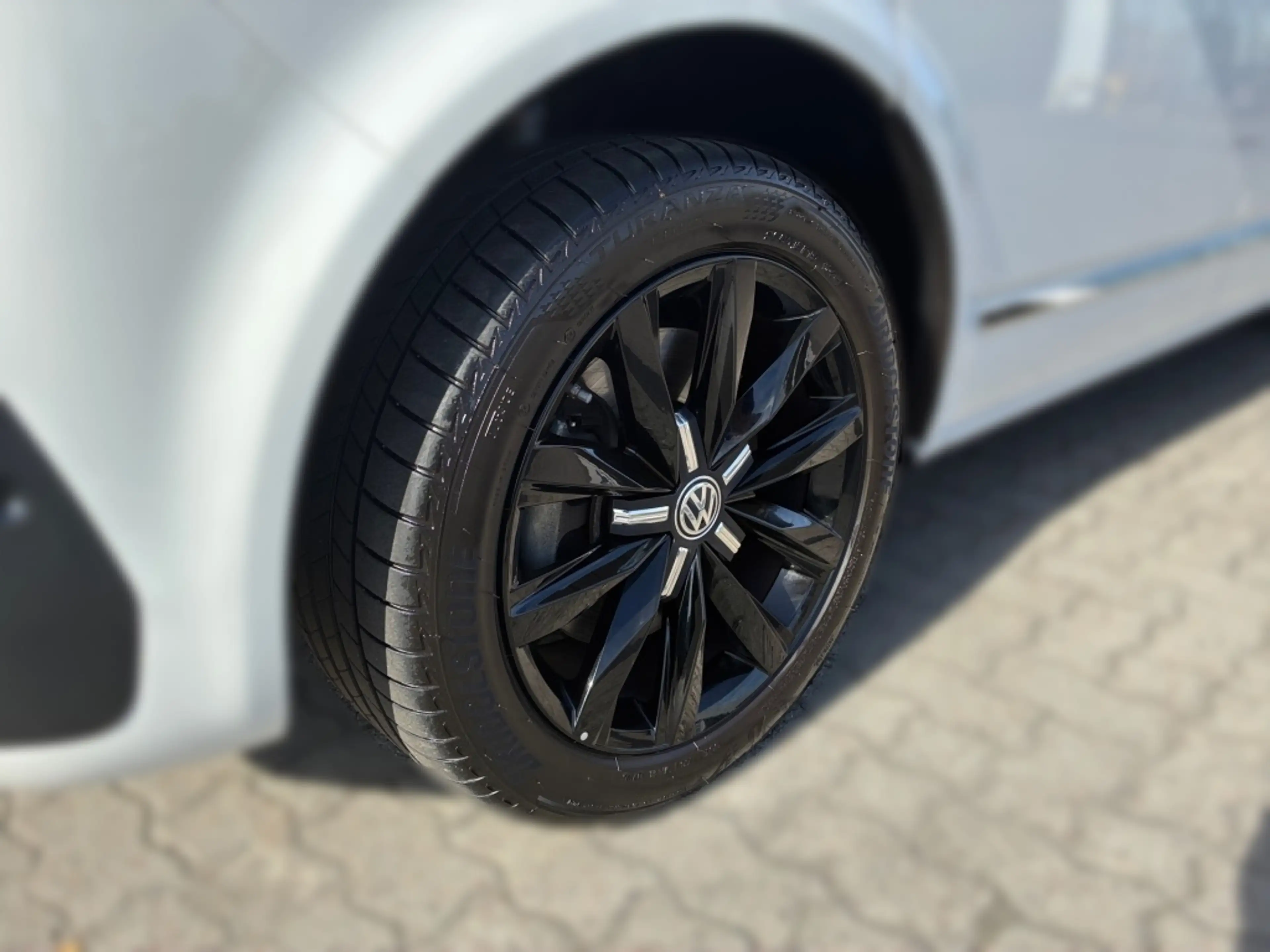 Volkswagen T6.1 Multivan GenSix 4M AHK+Memory+StHz+Digital — photo 3