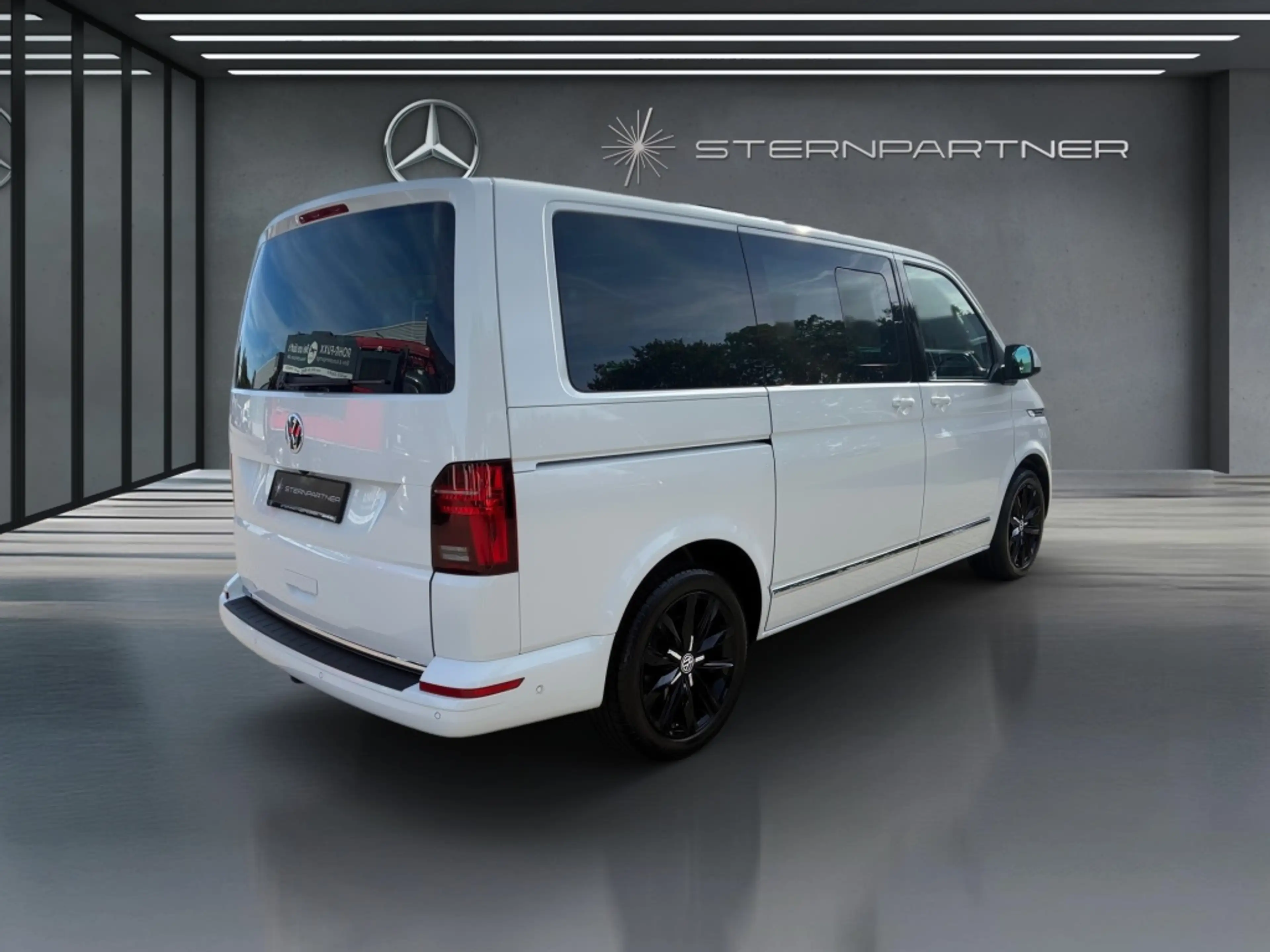 Volkswagen T6.1 Multivan GenSix 4M AHK+Memory+StHz+Digital — photo 12