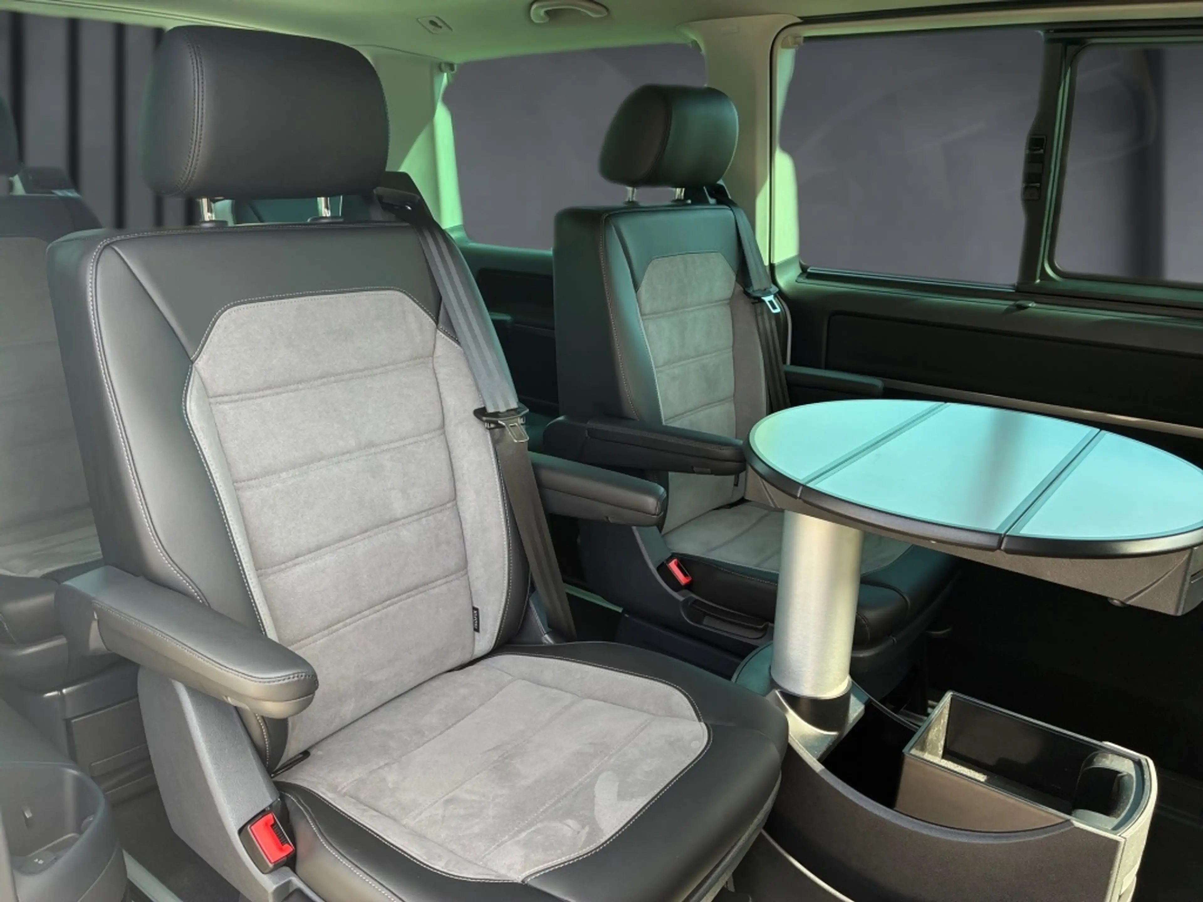 Volkswagen T6.1 Multivan GenSix 4M AHK+Memory+StHz+Digital — photo 13