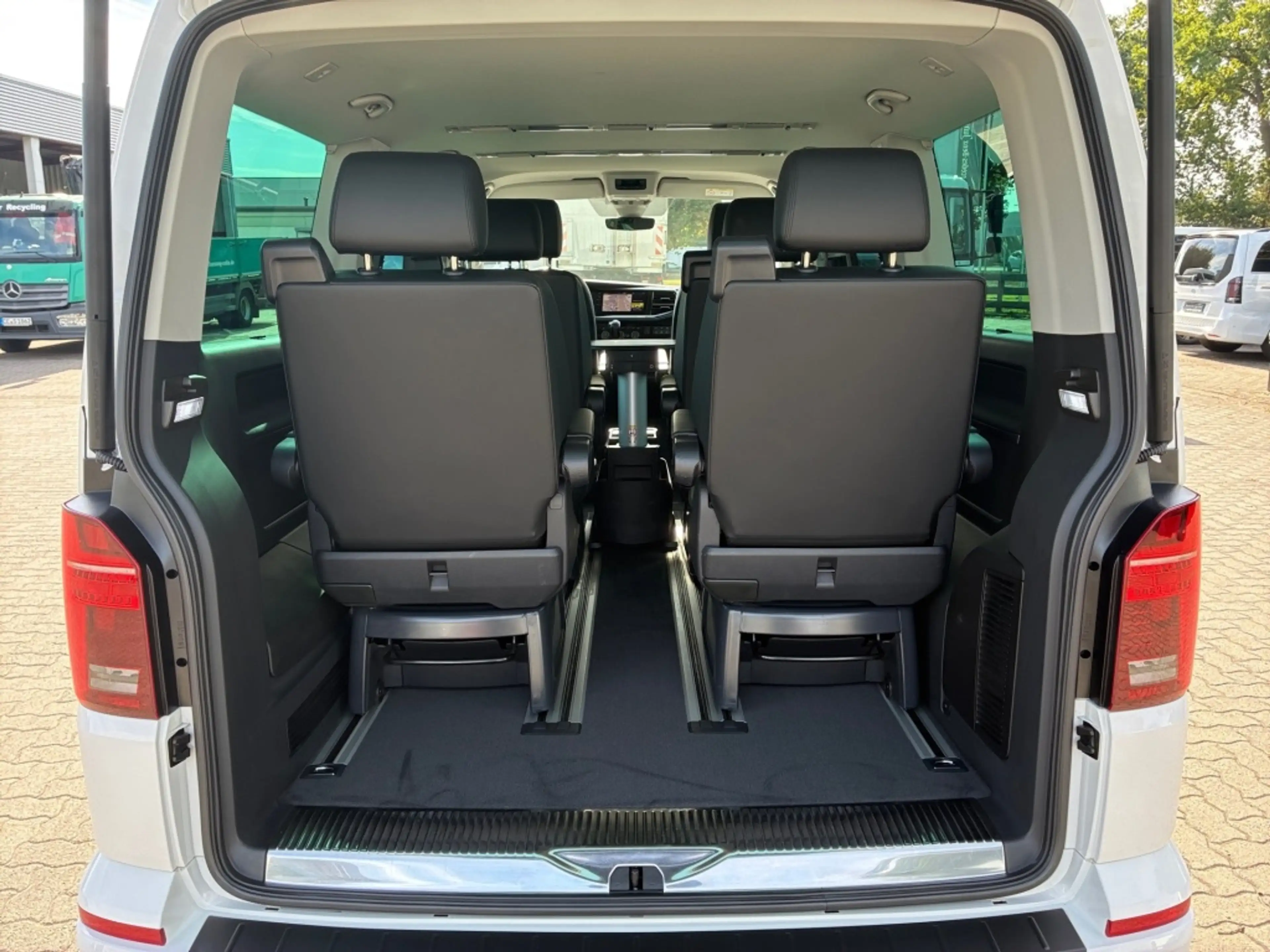 Volkswagen T6.1 Multivan GenSix 4M AHK+Memory+StHz+Digital — photo 9