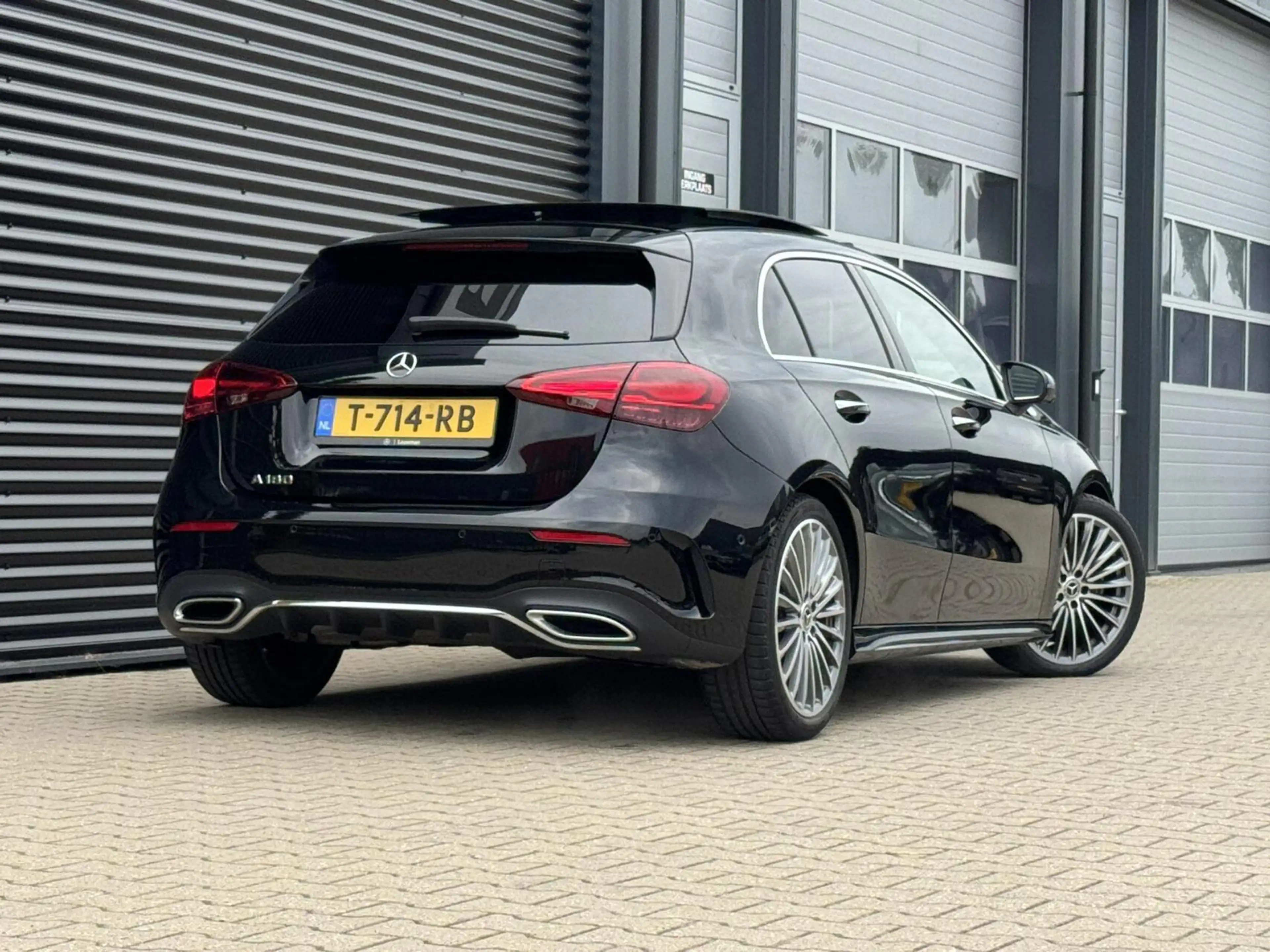 Mercedes-Benz A 180 AMG Line |BTW|Facelift|Pano|Burmester®|360°camera| — photo 12
