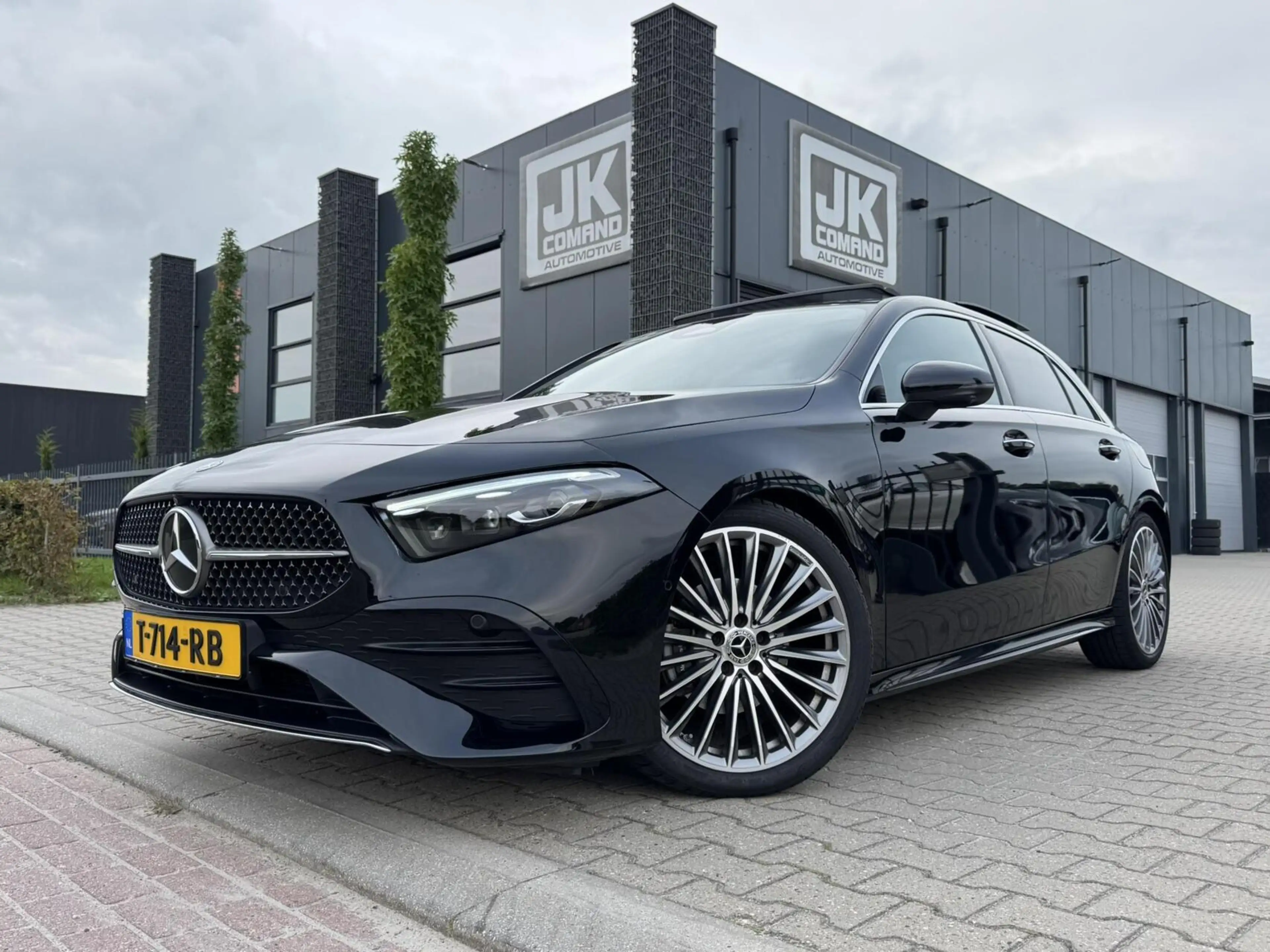 Mercedes-Benz A 180 AMG Line |BTW|Facelift|Pano|Burmester®|360°camera| — photo 2
