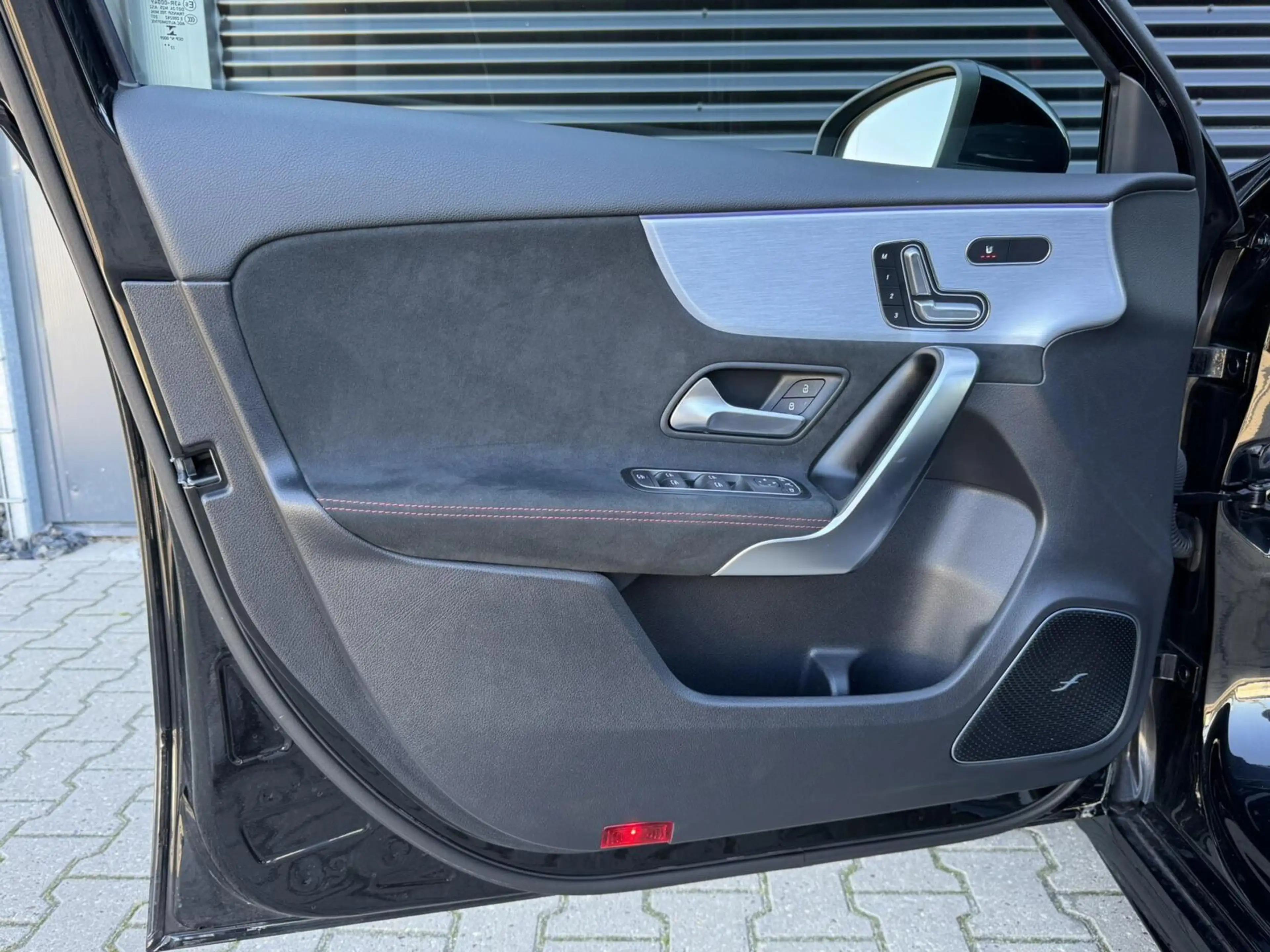 Mercedes-Benz A 180 AMG Line |BTW|Facelift|Pano|Burmester®|360°camera| — photo 15