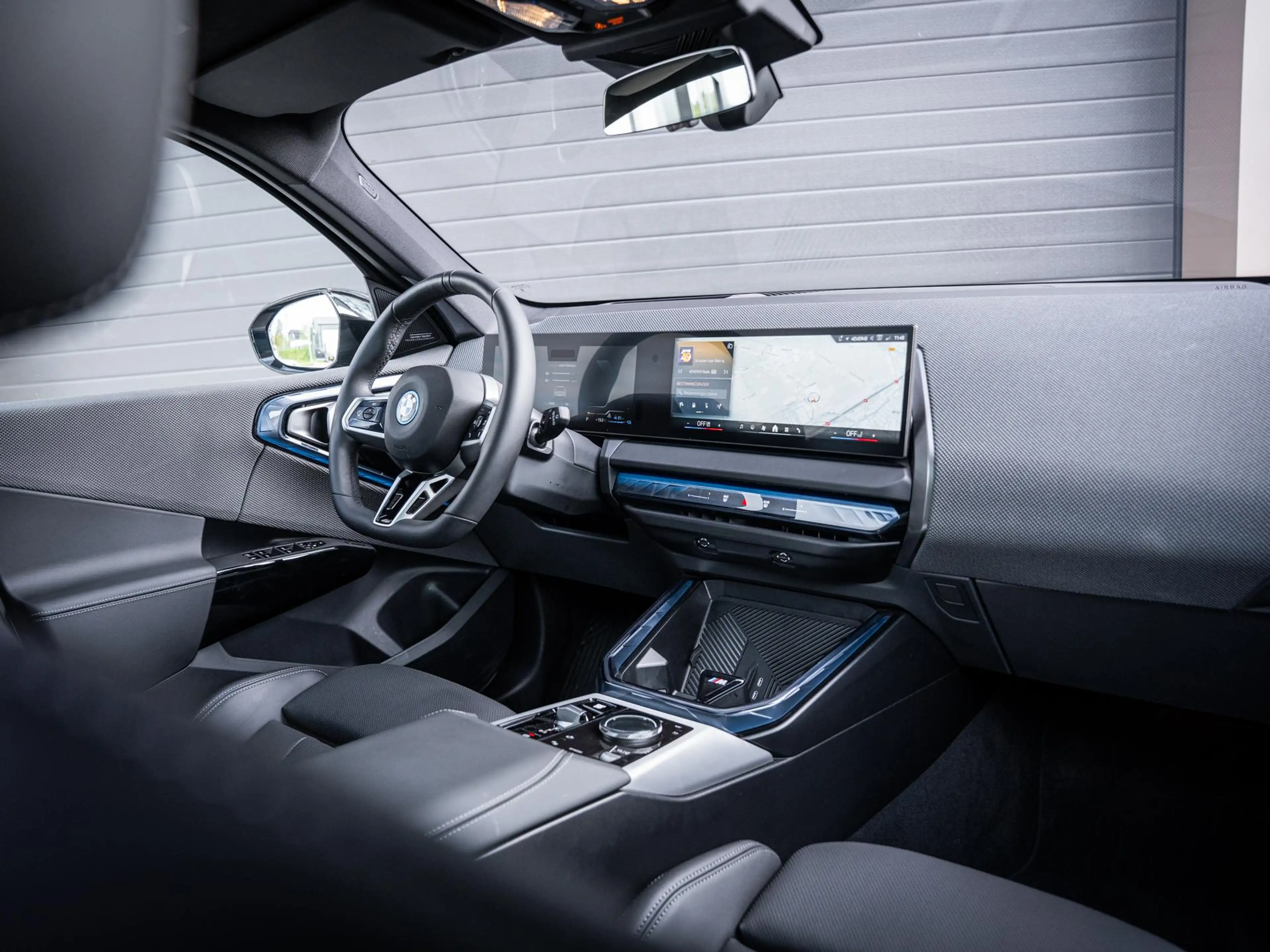 BMW X3 30e xDrive M-Sport l Dune Grey l Pano l Trekhaak l — photo 14