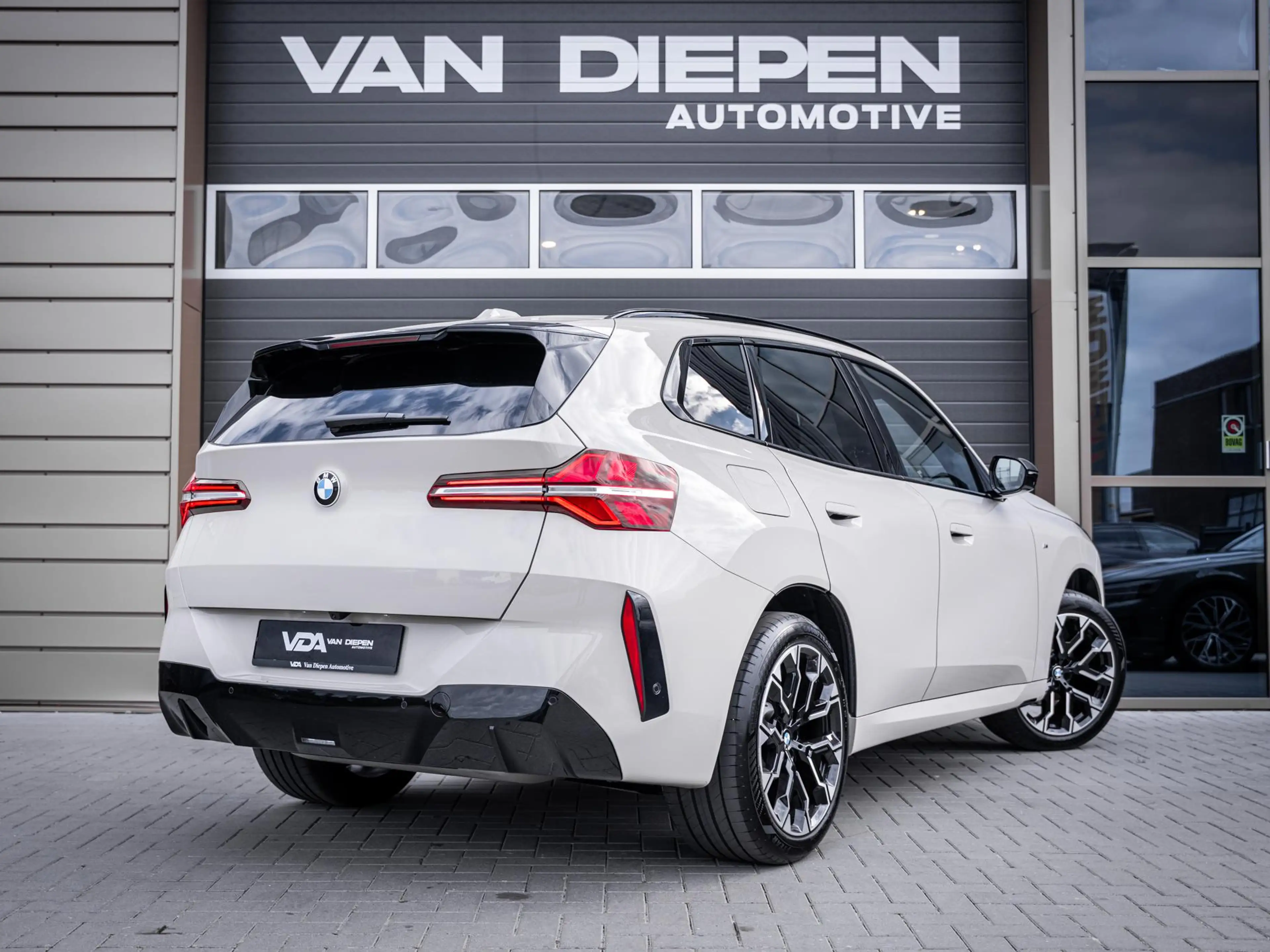 BMW X3 30e xDrive M-Sport l Dune Grey l Pano l Trekhaak l — photo 6