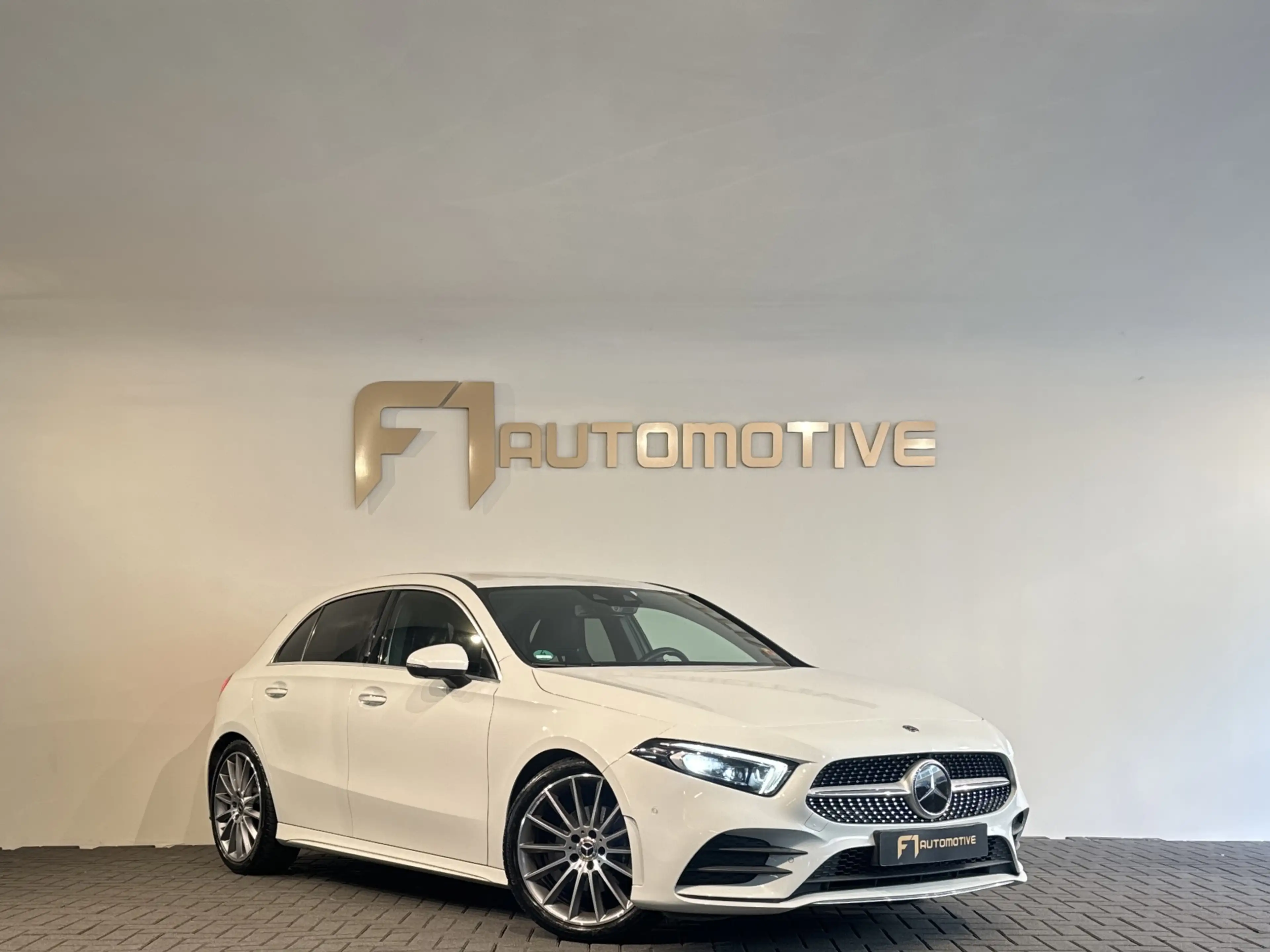 Mercedes-Benz A 200 AMG Keyless|Dodehoek|Blindspot|ACC|360 Camera — photo 3