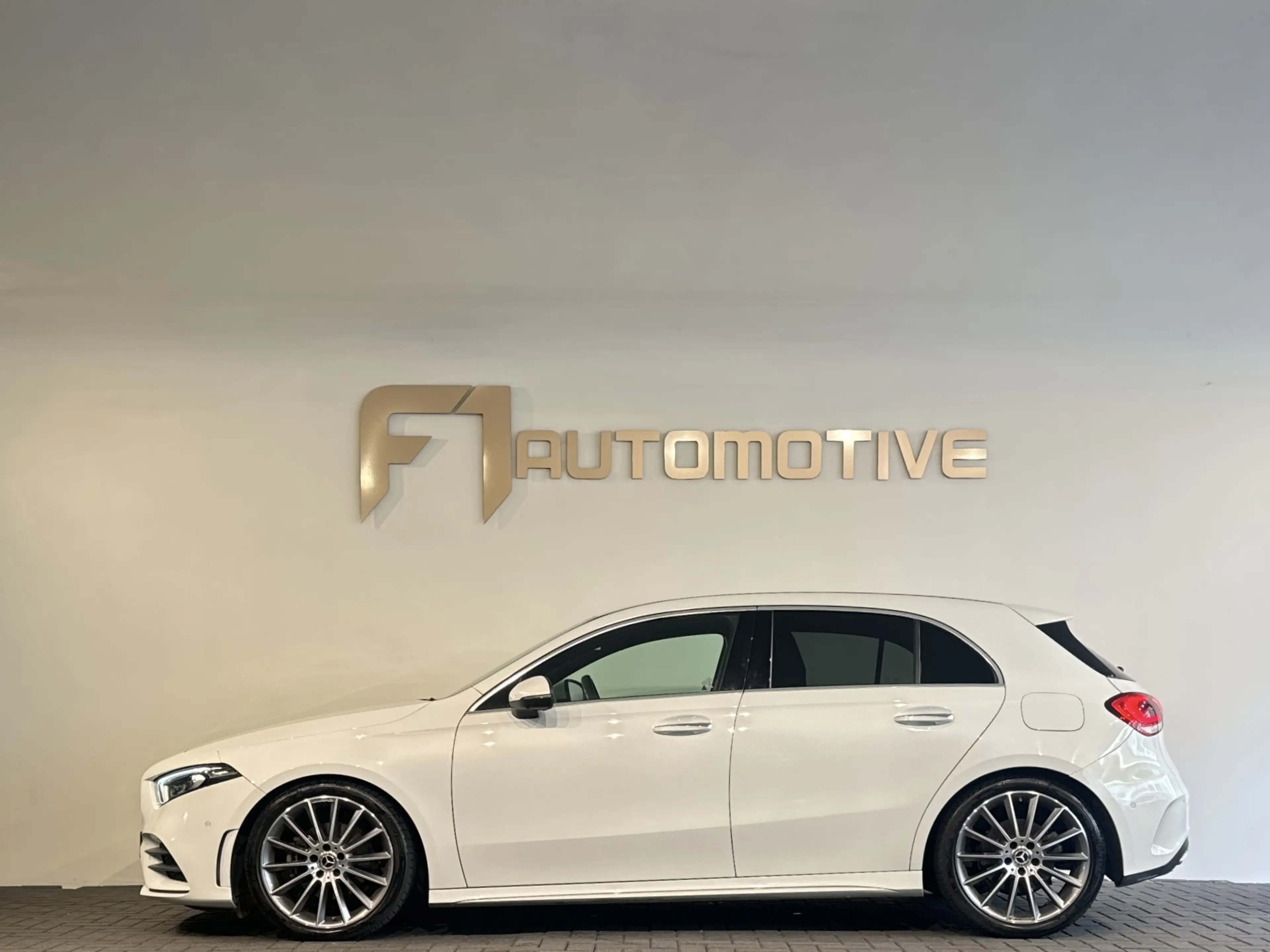 Mercedes-Benz A 200 AMG Keyless|Dodehoek|Blindspot|ACC|360 Camera — photo 8