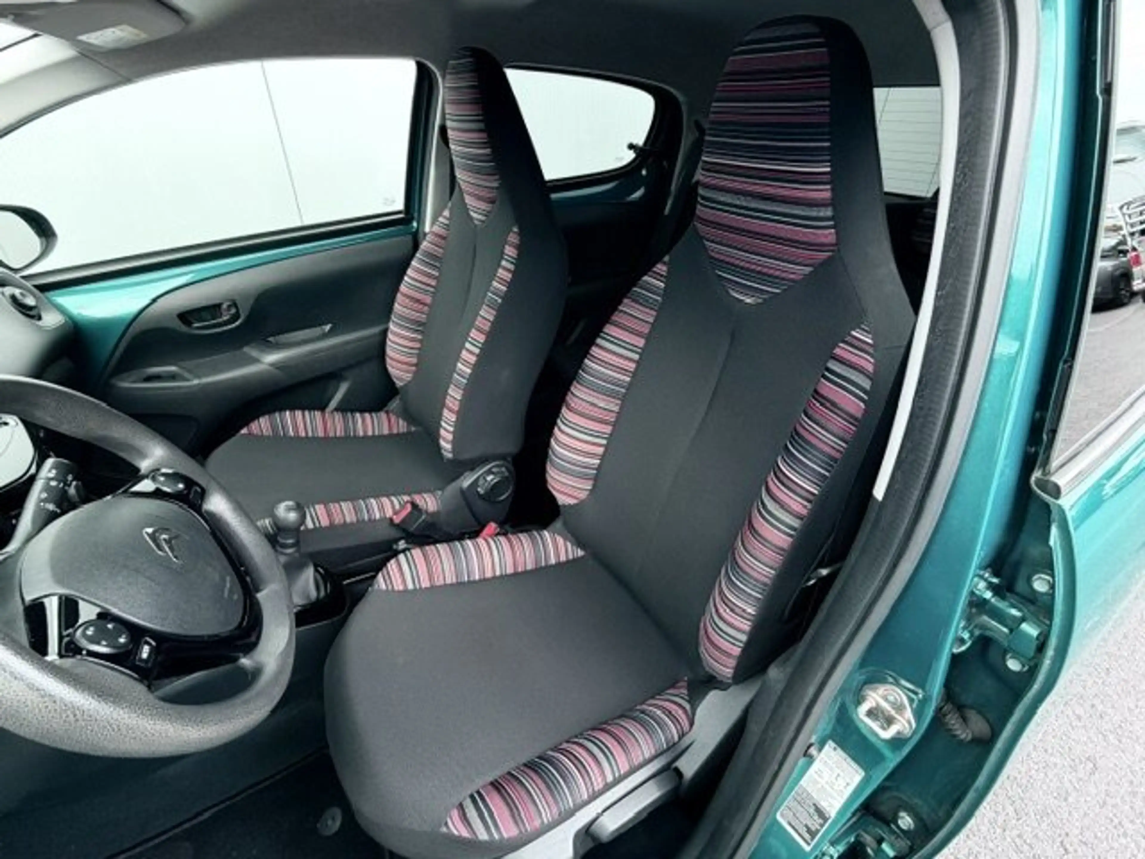 Citroen C1 1.0 VTi 72 S&S MAN FEEL — photo 11