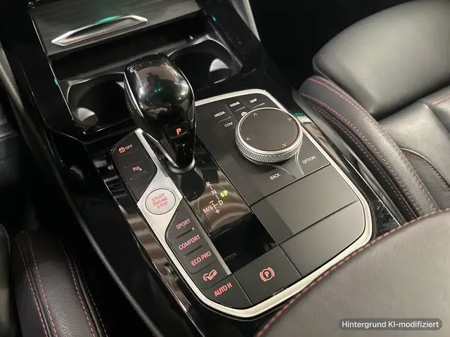 BMW X4 view 14