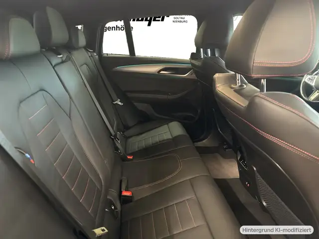 BMW X4 view 8