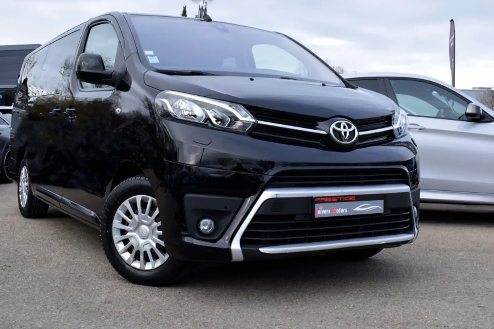 Toyota Proace LONG 1.5 120 D-4D 9Places le prix inclut la carte grise Schwarz - 1