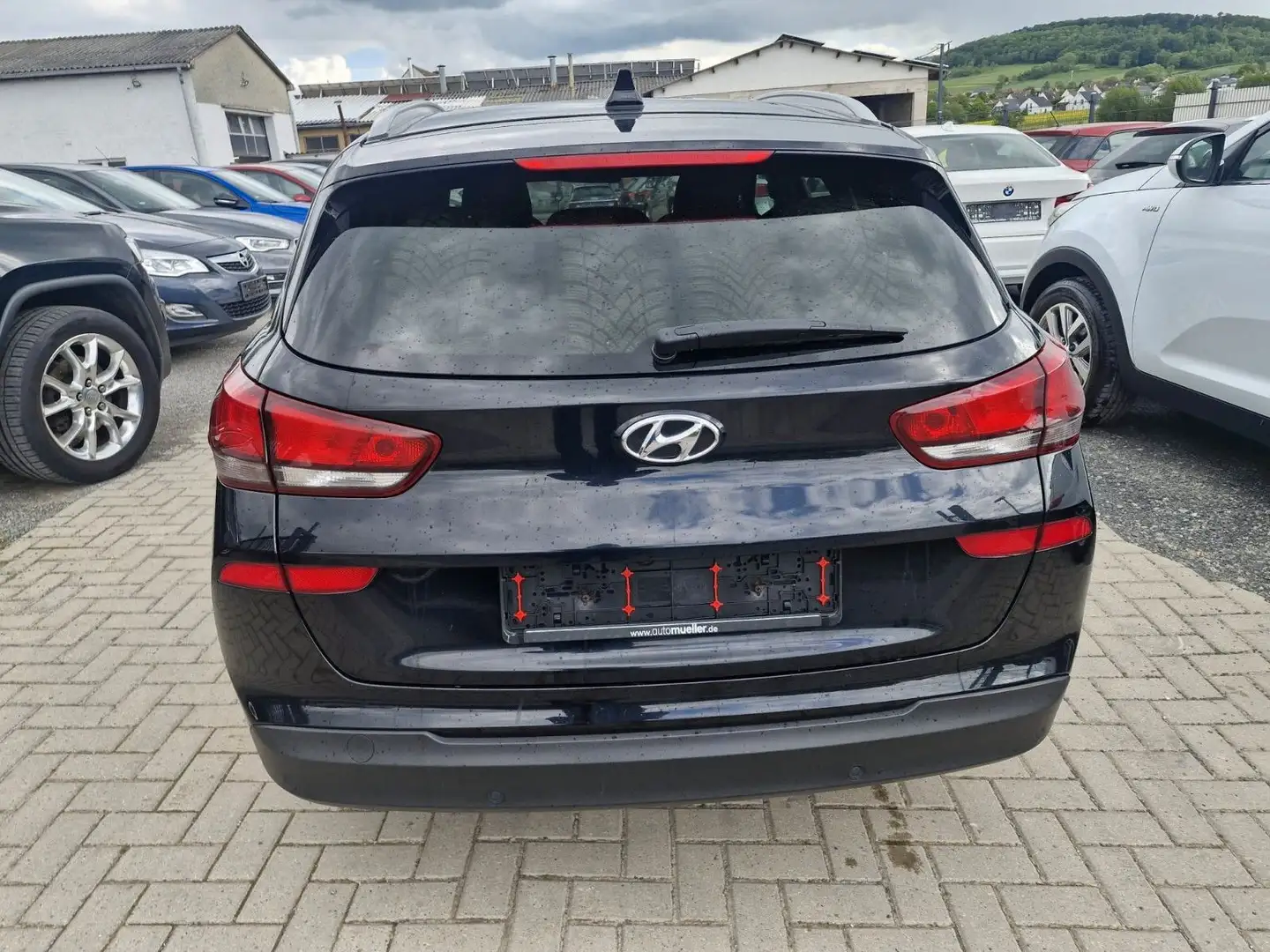 Hyundai i30 cw Passion Schwarz - 2