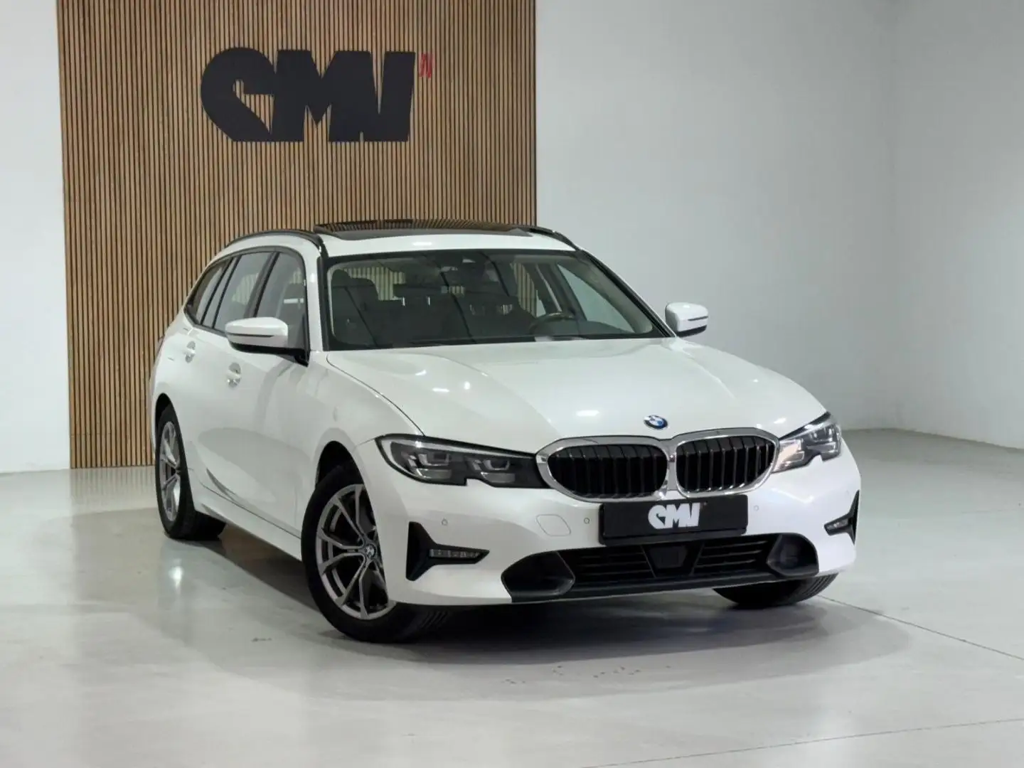 BMW 320 320dA Wit - 1