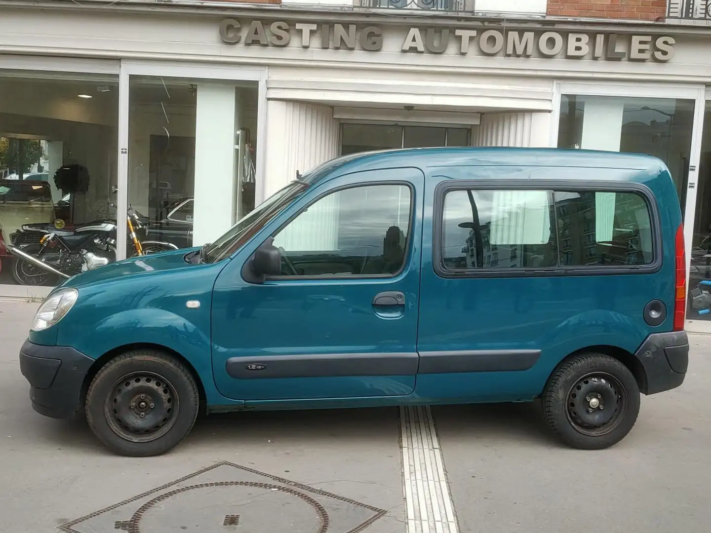 Renault Kangoo Kangoo 1.2i 16V COMBI Authentique PHASE 2 Vert - 2
