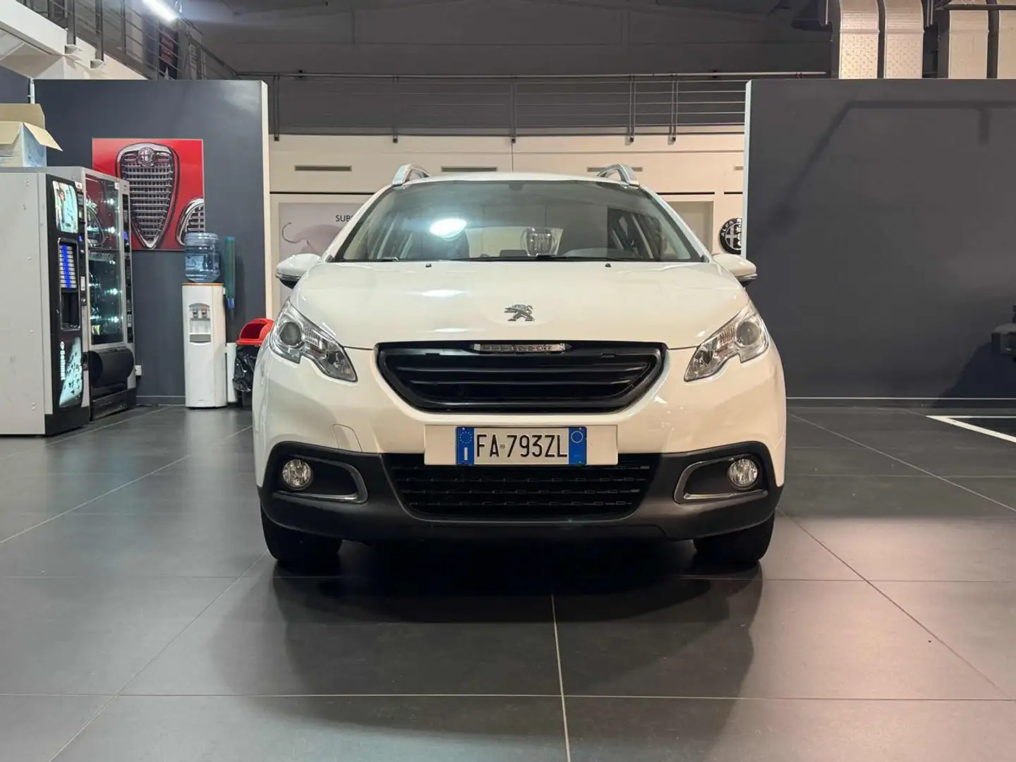 Peugeot 2008 1.6 BlueHDi Active Bianco - 2