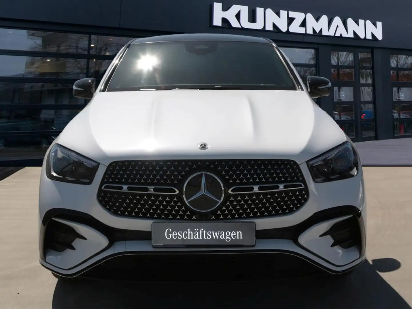 Mercedes-Benz GLE 450 d 4MATIC Coupé AMG Night Panorama AHK Weiß - 2