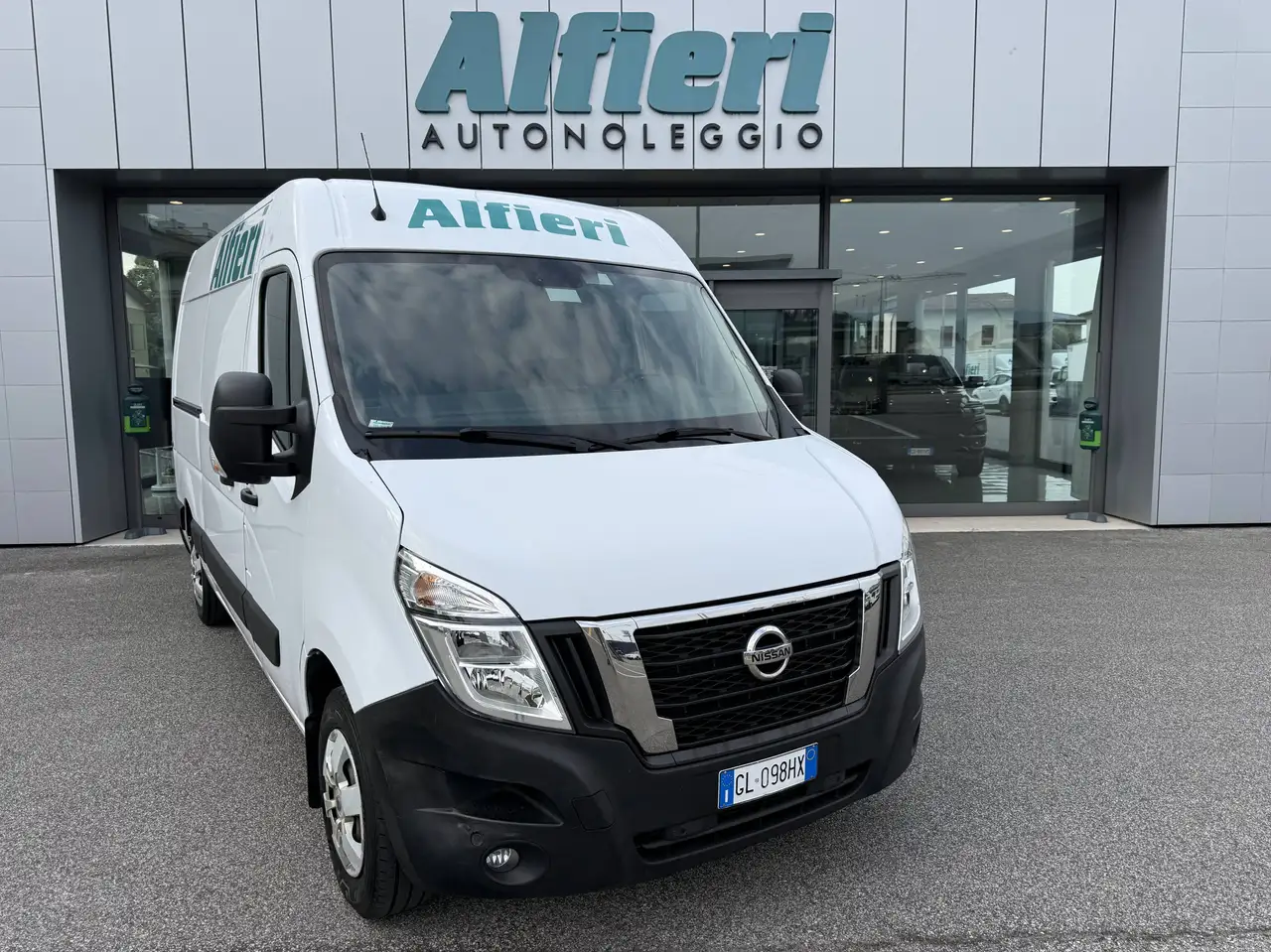 Nissan Interstar