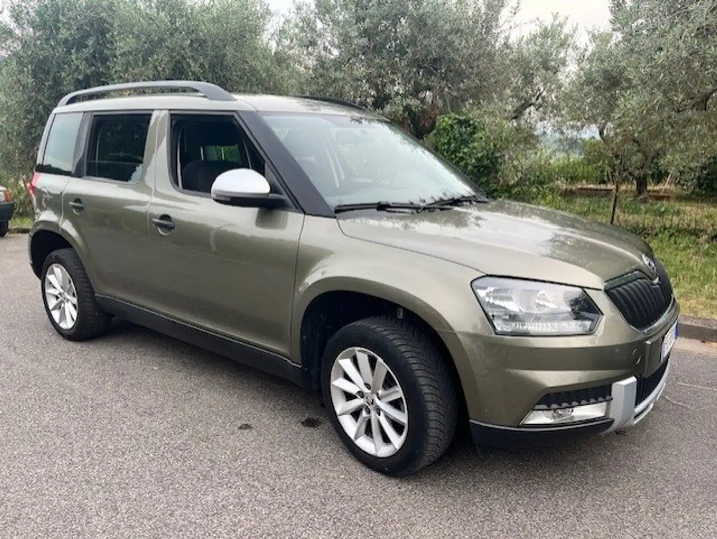 Skoda Yeti Yeti 1.6 tdi Easy GreenLine Verde - 1