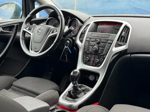 Opel Astra view 13