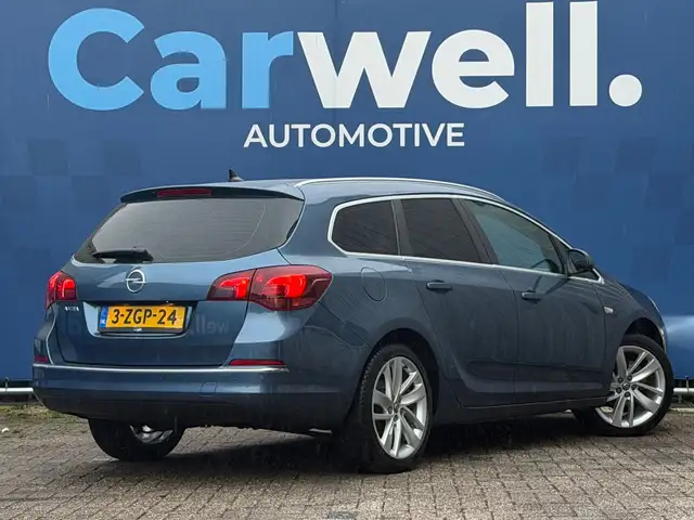 Opel Astra view 6