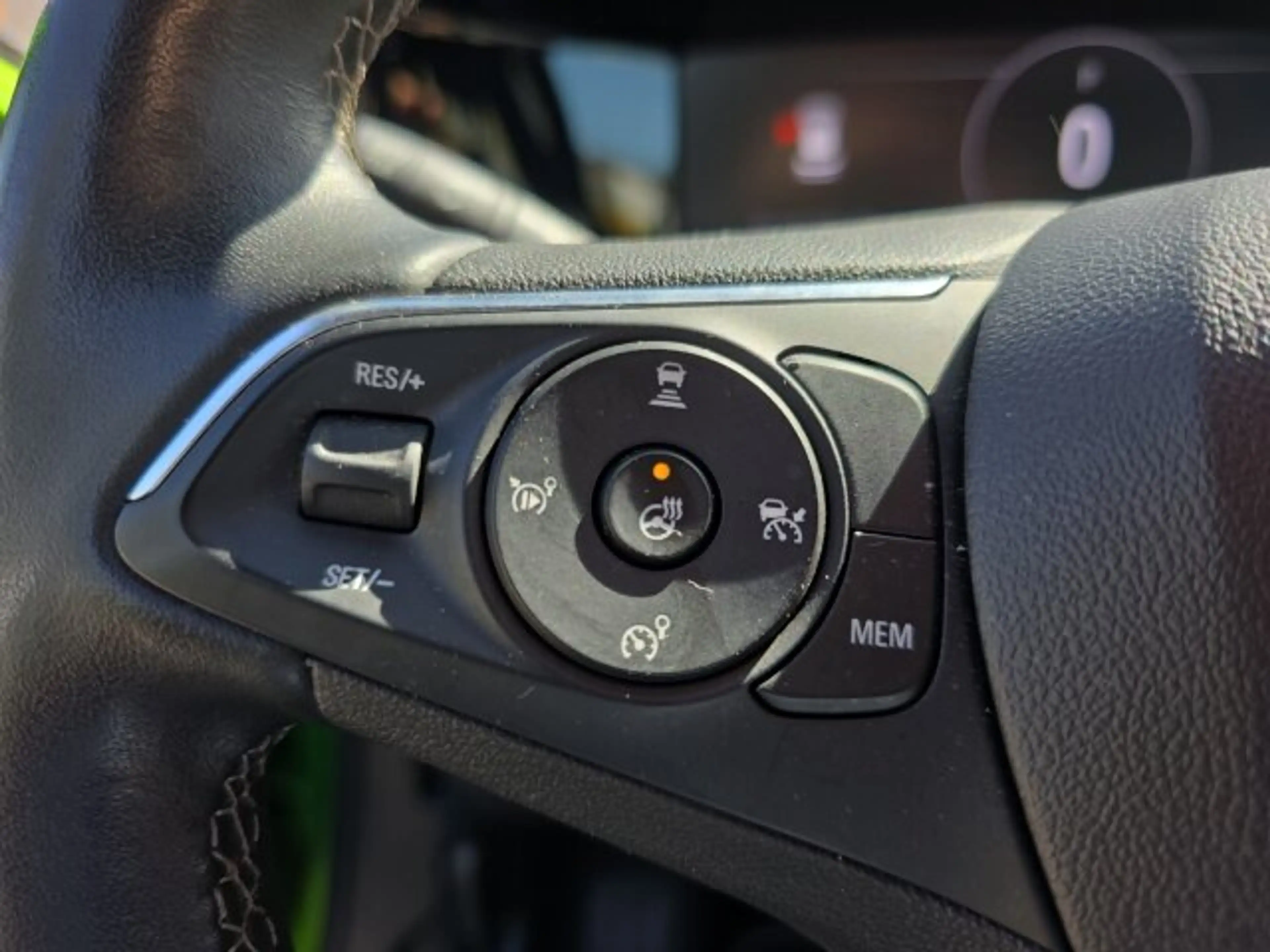 Opel Mokka-E Ultimate Automatik Klimaautomatik Sitzheizung — photo 14