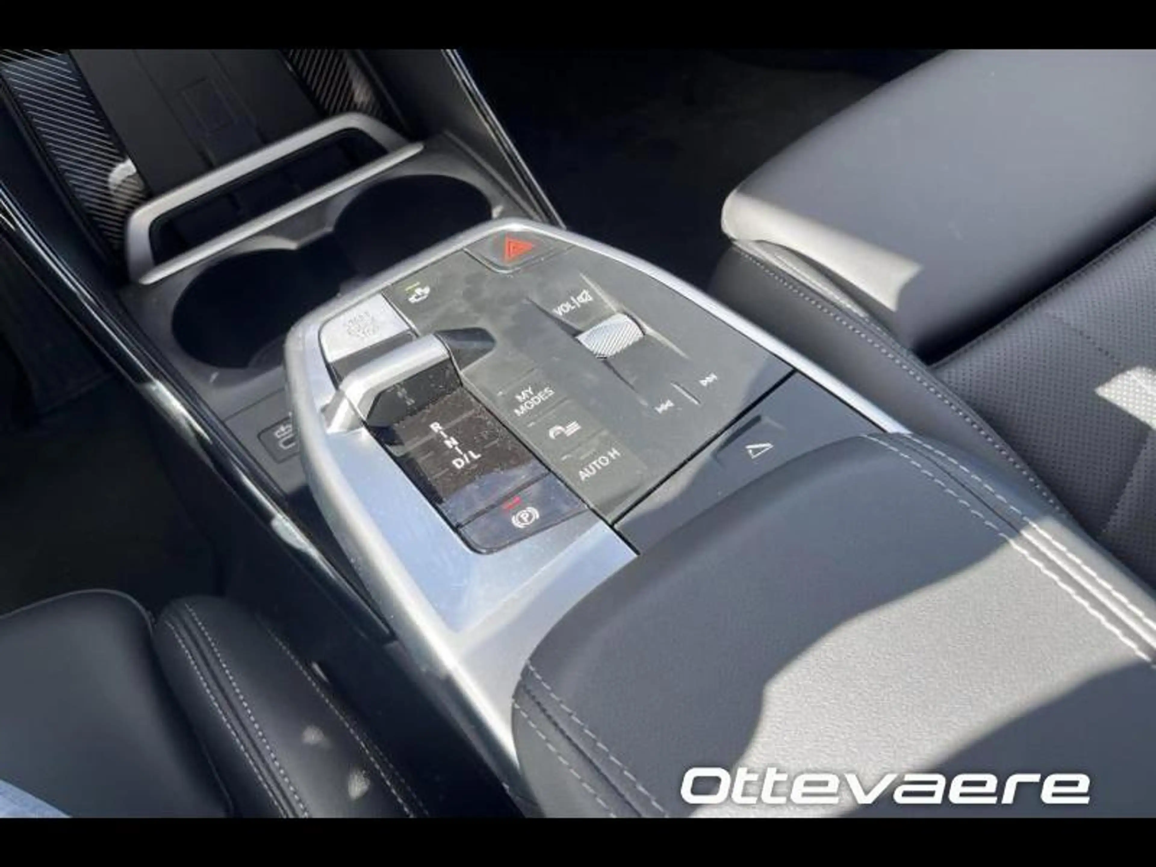 BMW 225 xDrive Active Tourer Luxery — photo 15