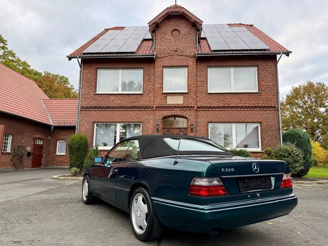 Mercedes-Benz E 220 W124 Cabriolet *Final Edition* *Deutsch*, foto 11