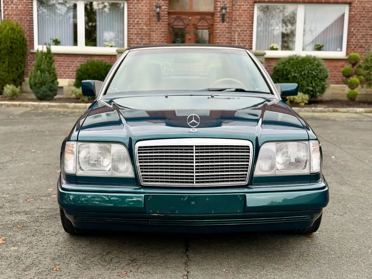 Mercedes-Benz E 220 W124 Cabriolet *Final Edition* *Deutsch*, foto 2