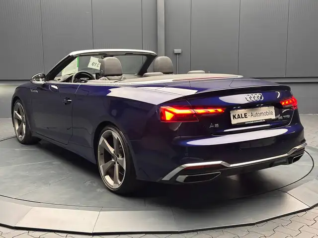 Audi A5 view 3