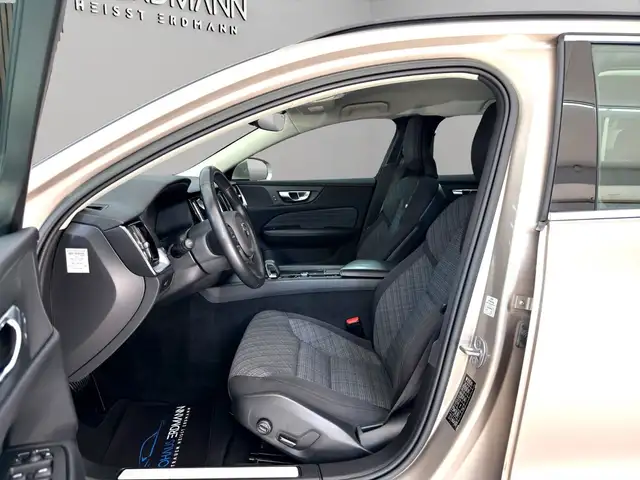Volvo V60 view 9