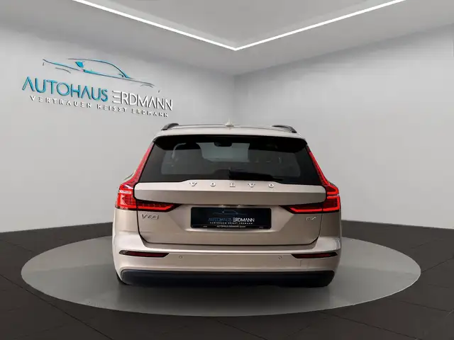 Volvo V60 view 7