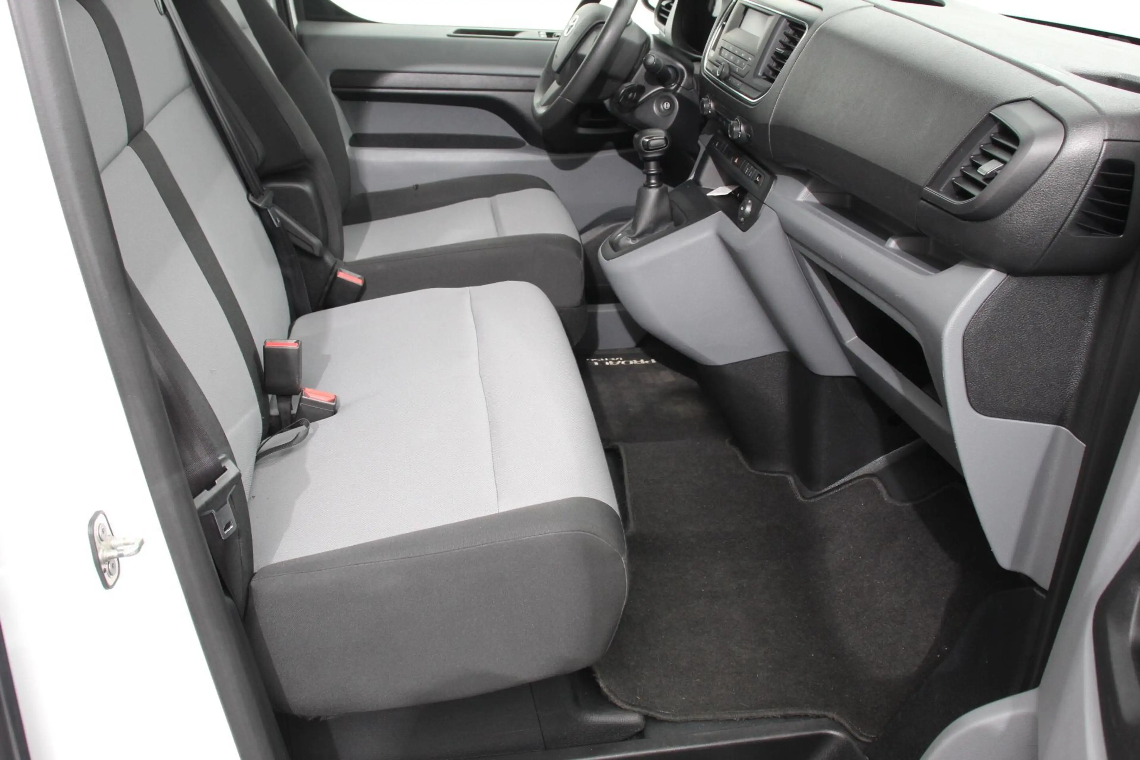 Toyota Proace Shuttle 1.5 D-4D 116pk Dynamic VP 9 persoons Trekh — photo 8