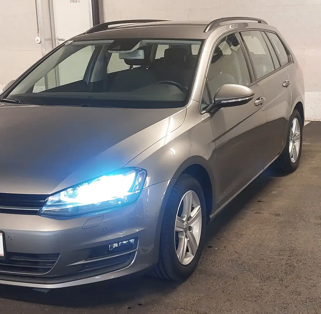 Volkswagen Golf Variant Comfortline 1,6 BMT TDI DSG Grau - 1