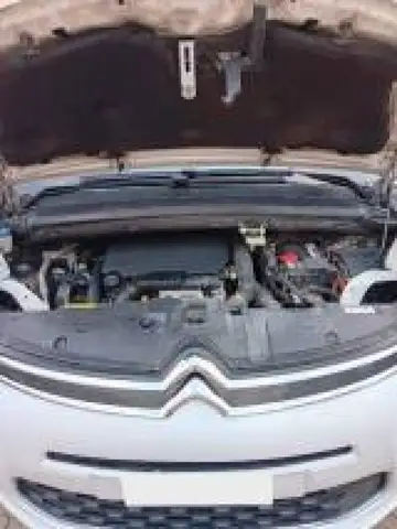 Citroen Grand C4 Picasso view 4