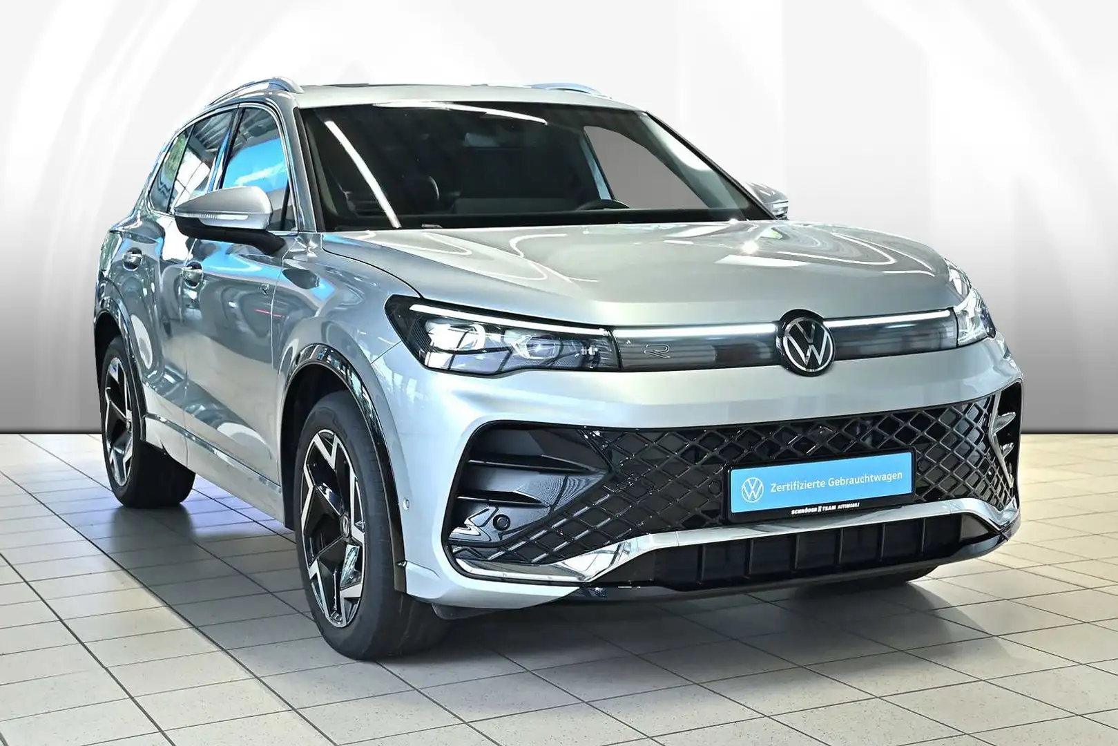 Volkswagen Tiguan 2.0 TDI DSG R-line Silber - 2