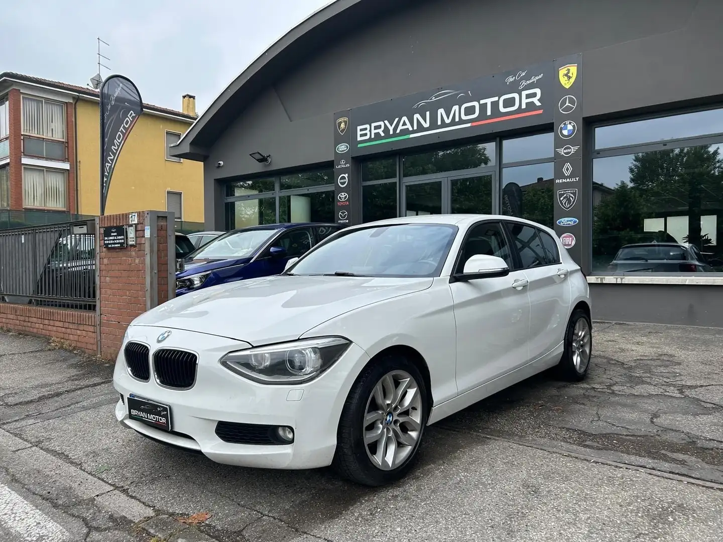 BMW 120 120d 5p. Unique Blanco - 1