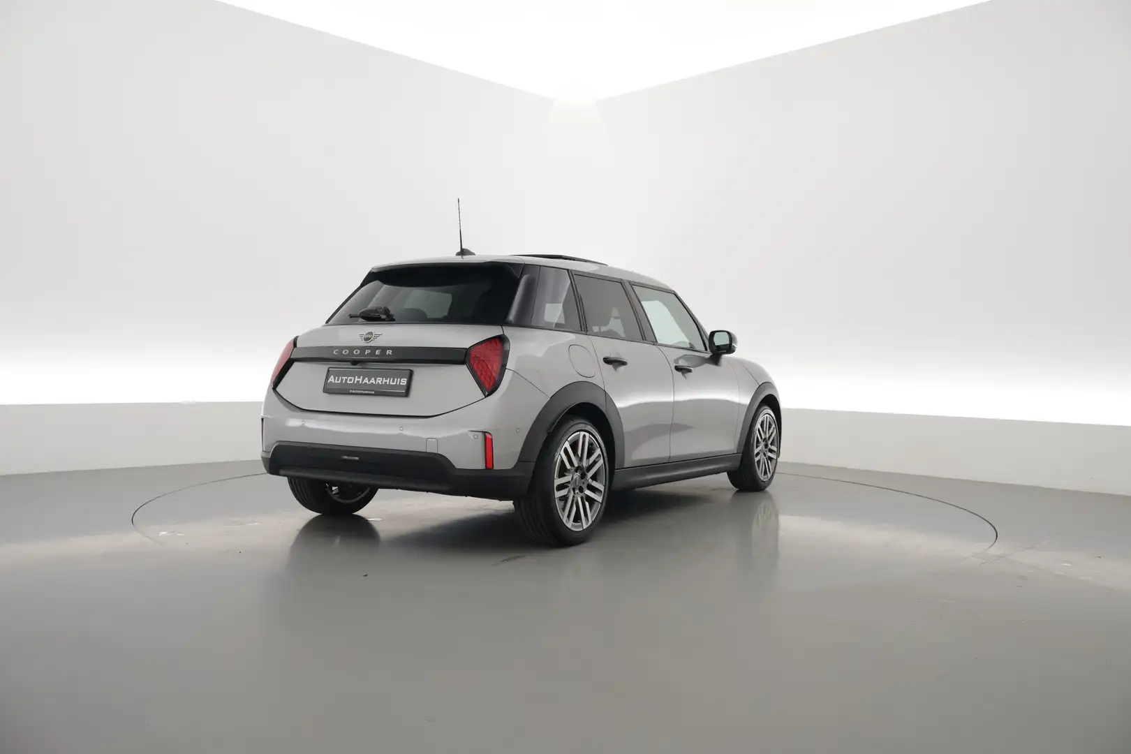 MINI Cooper C Mini 1.5 Classic - Pakket L | Pano | HUD | H&K | C Gris - 2