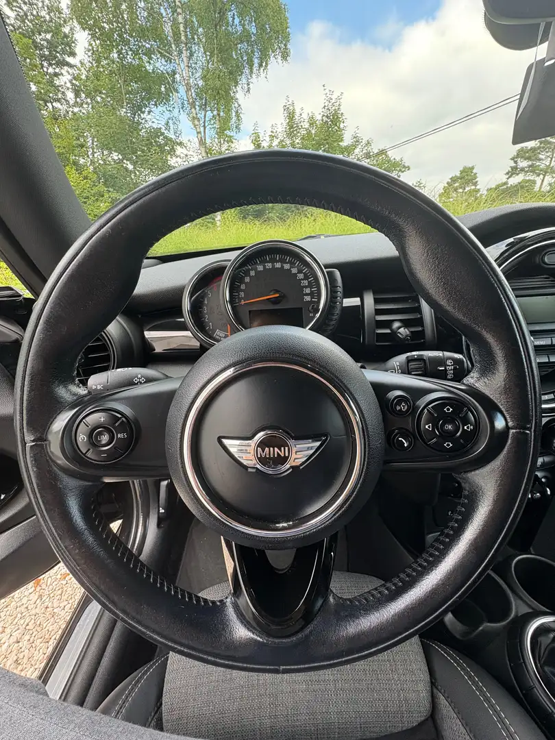 MINI Cooper D Mini 1.5 D Cooper Zwart - 2
