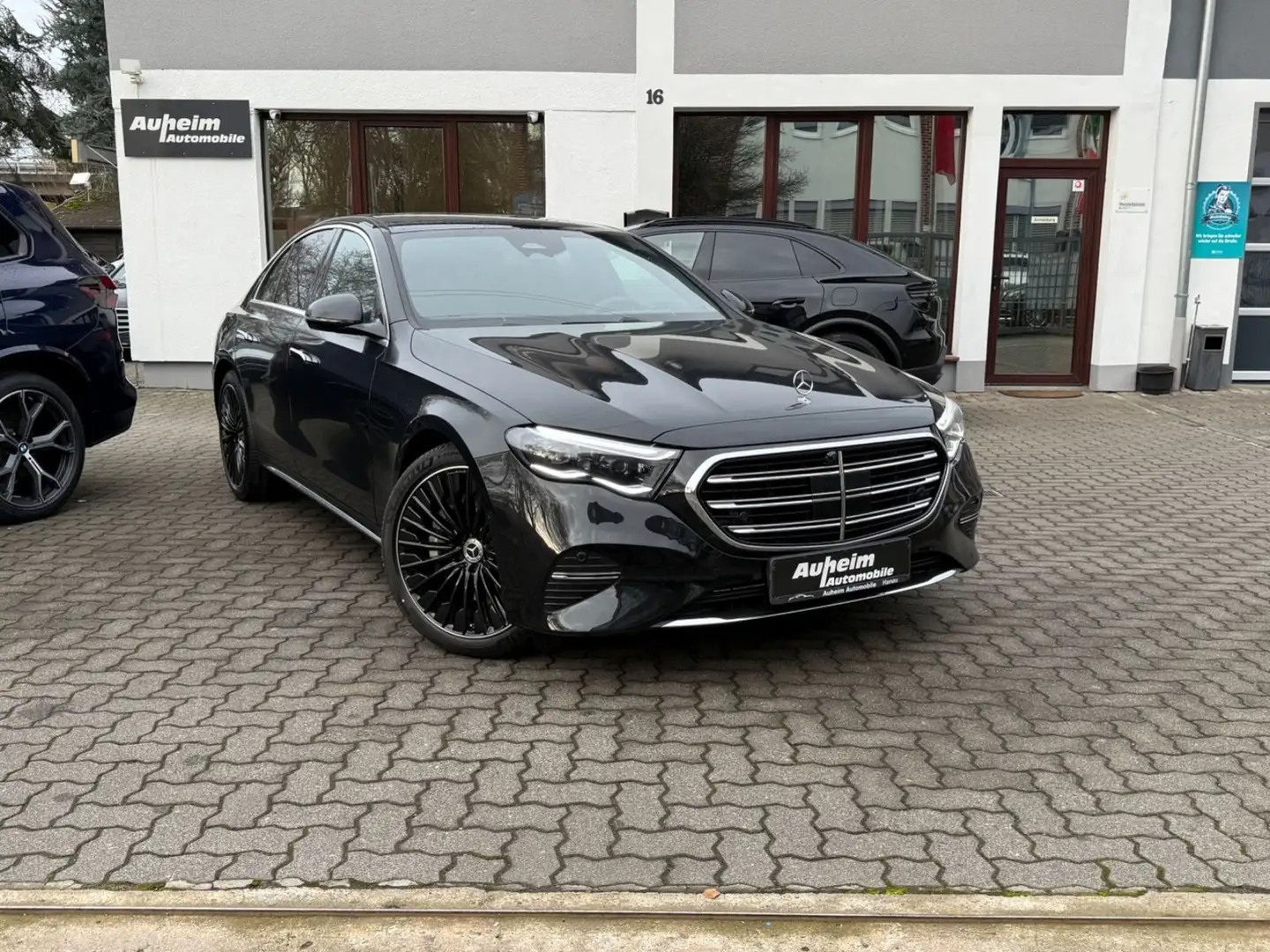 Mercedes-Benz E 200 Exclusive Premium MY2025 EUR1 3.Screen Noir - 1