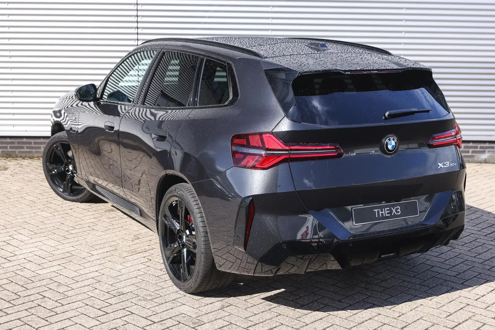 BMW X3 30e xDrive M Sport Automaat / Panoramadak / Trekha Grijs - 2